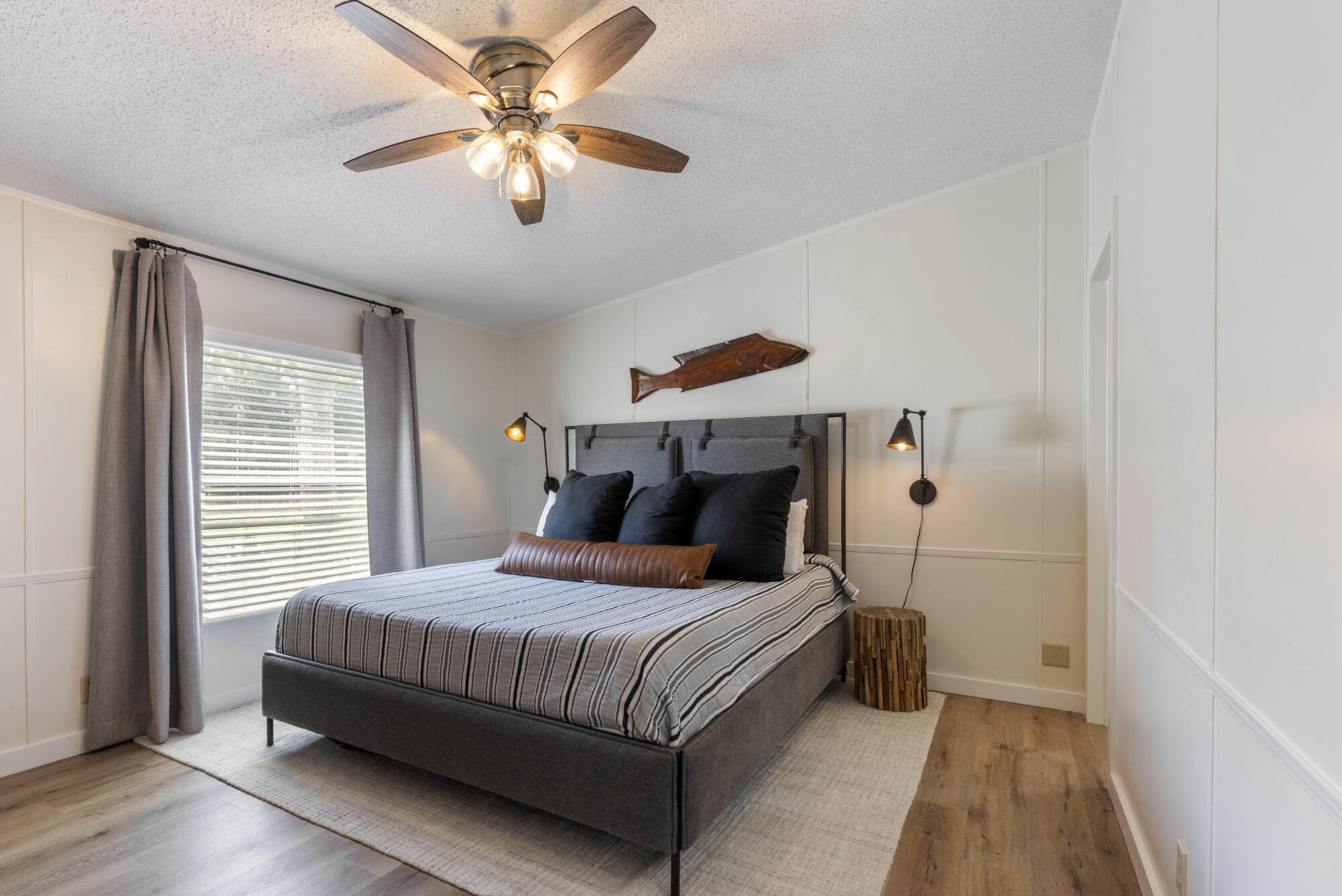 LAGUNA BEACH ESTATES - Residential