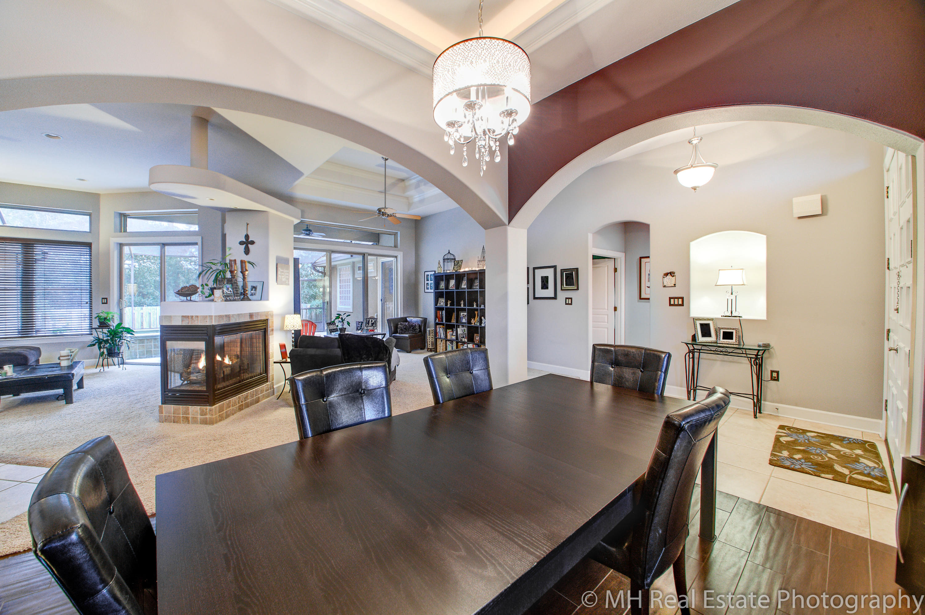 CHARDONNAY ESTATES - Residential