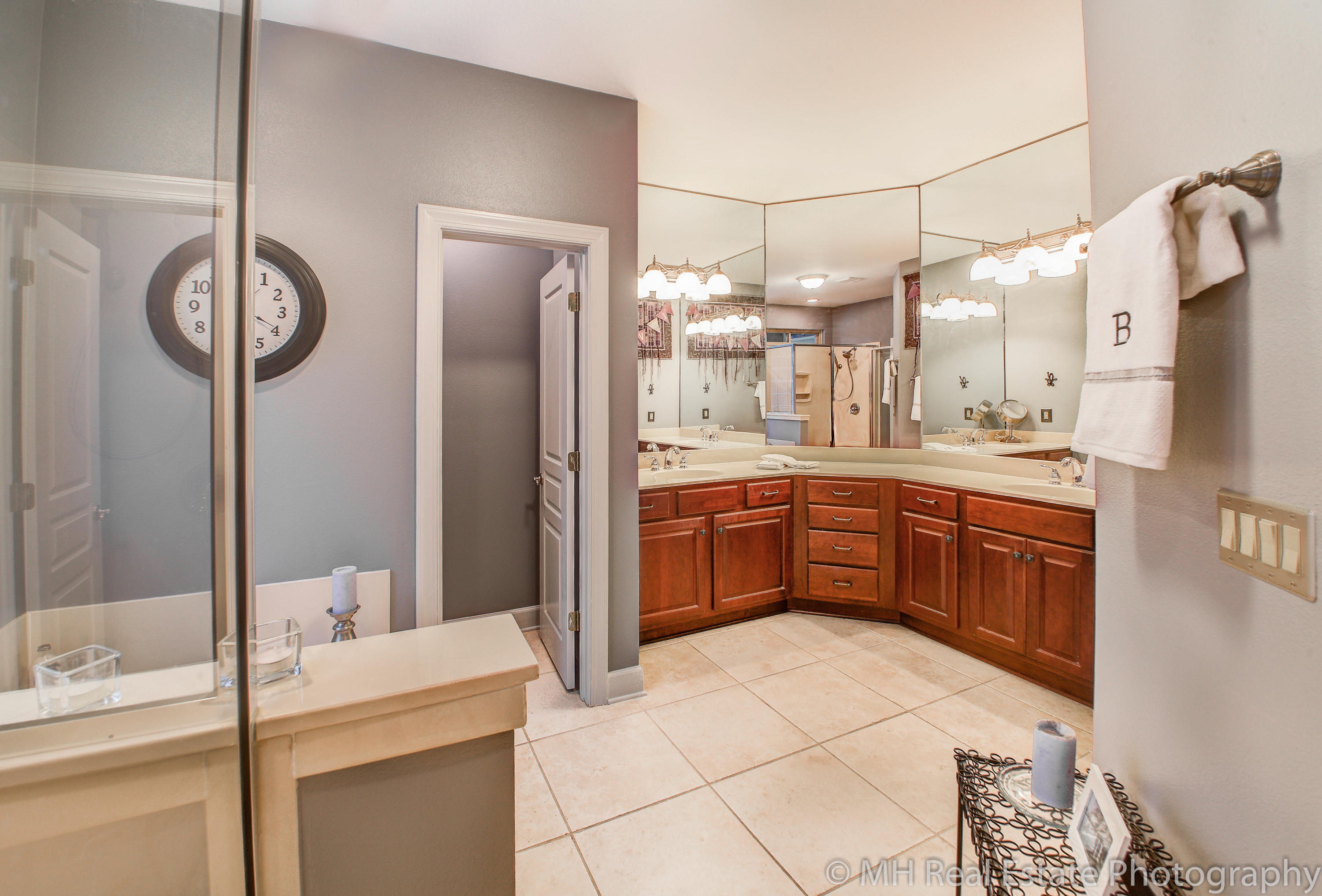 CHARDONNAY ESTATES - Residential