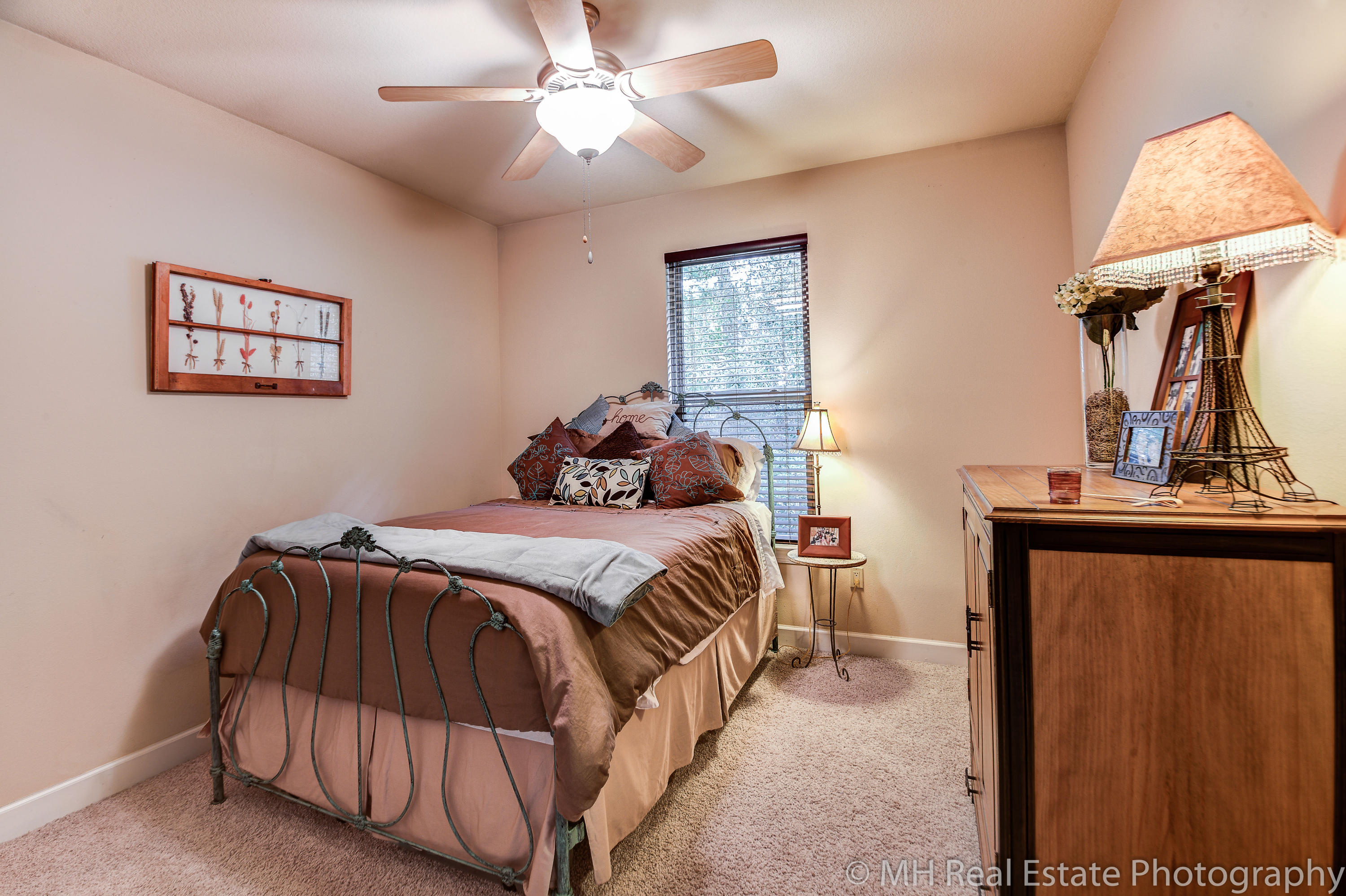 CHARDONNAY ESTATES - Residential