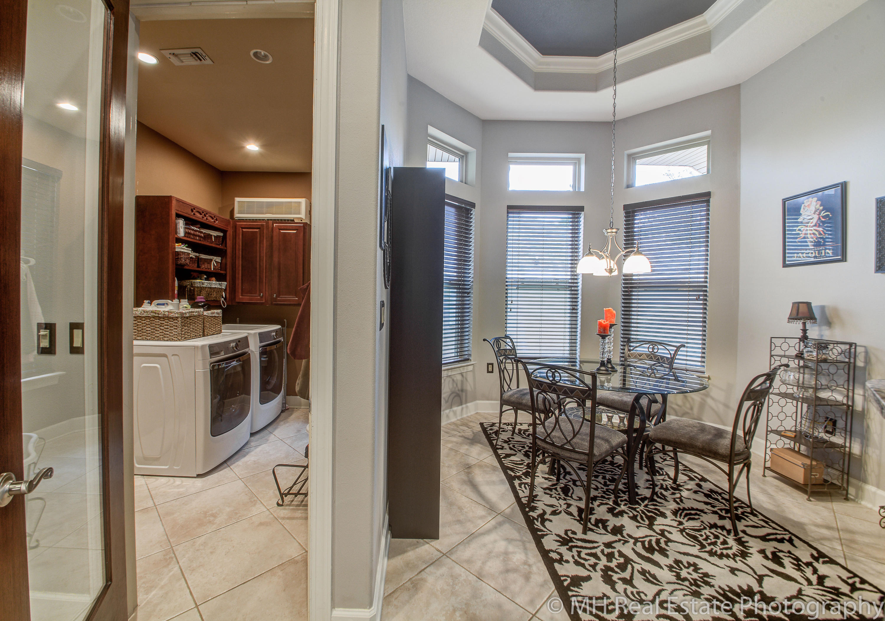 CHARDONNAY ESTATES - Residential