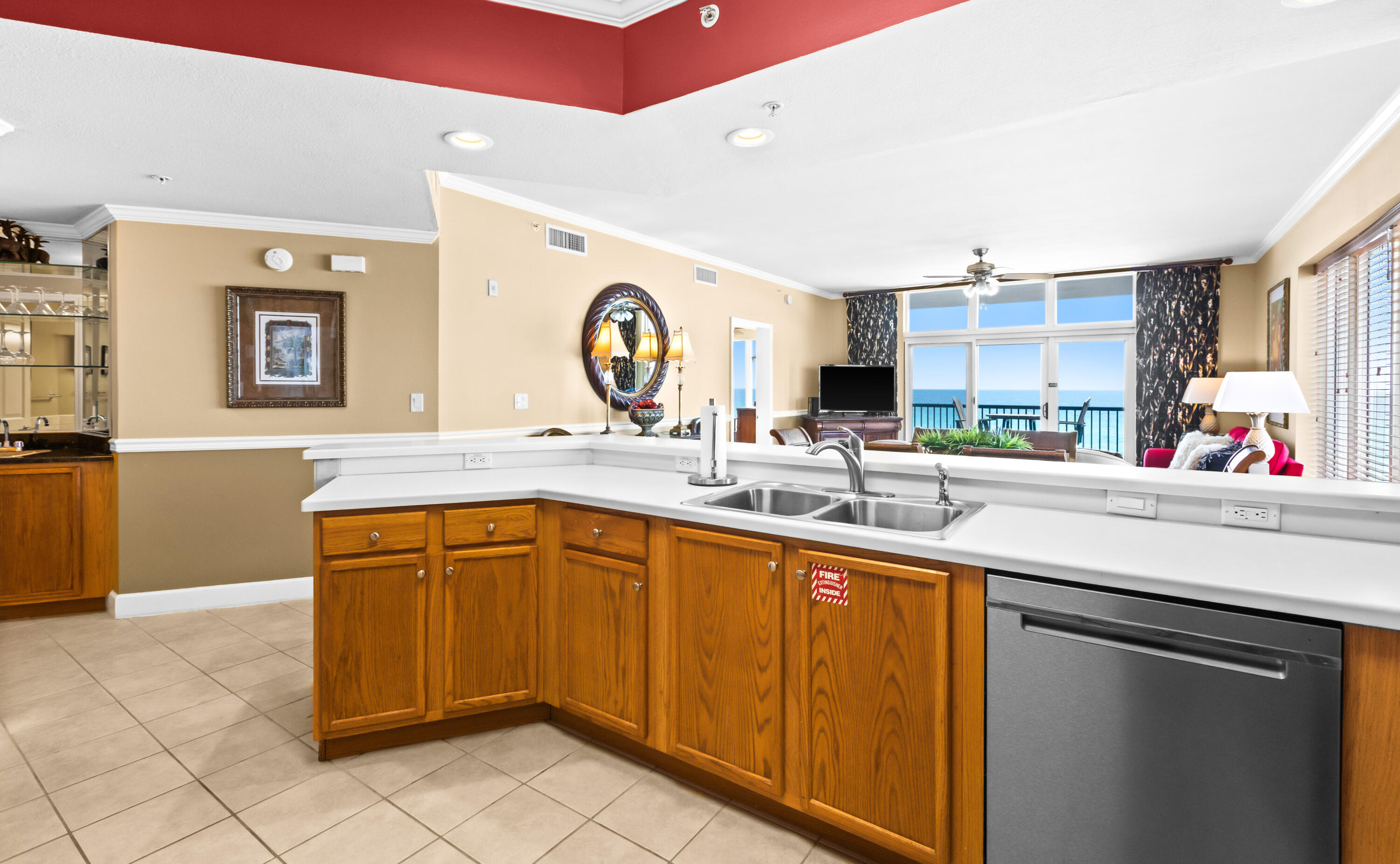 SOUTH BEACH CONDO - Residential