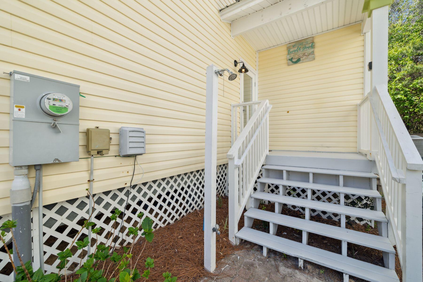 OLD FLORIDA COTTAGES - Residential
