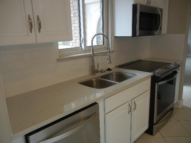 REGENCY PARK LOT 24 - Residential