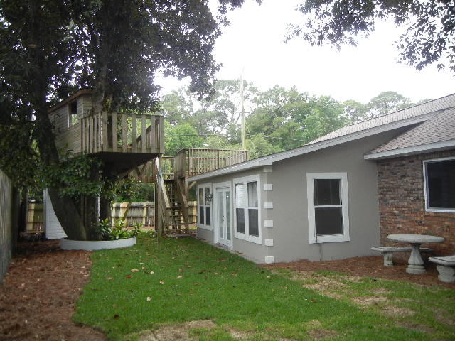 REGENCY PARK LOT 24 - Residential