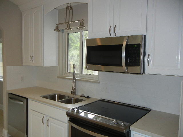 REGENCY PARK LOT 24 - Residential