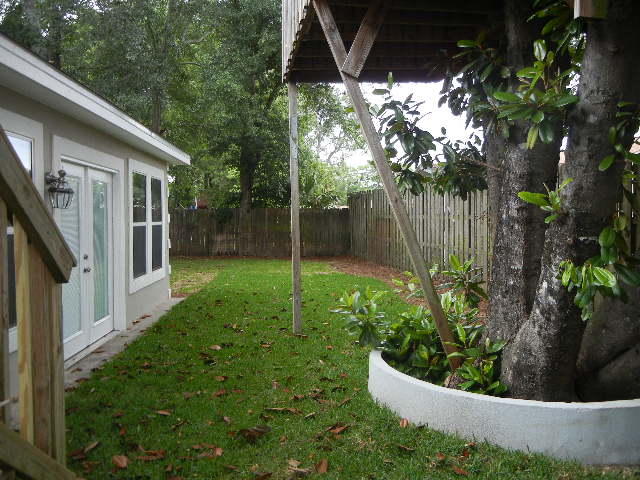 REGENCY PARK LOT 24 - Residential