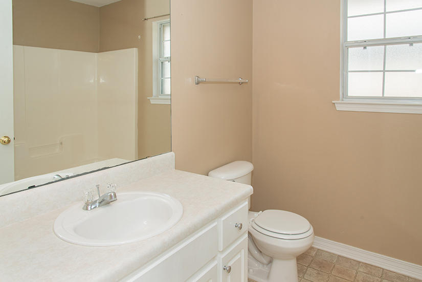 CREETWOOD PLACE - Residential Lease