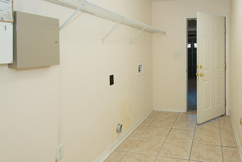 CREETWOOD PLACE - Residential Lease