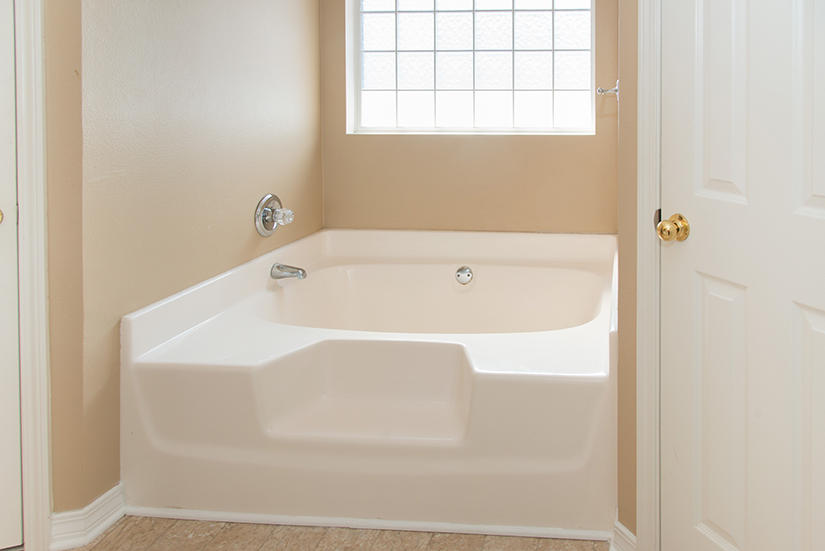 CREETWOOD PLACE - Residential Lease