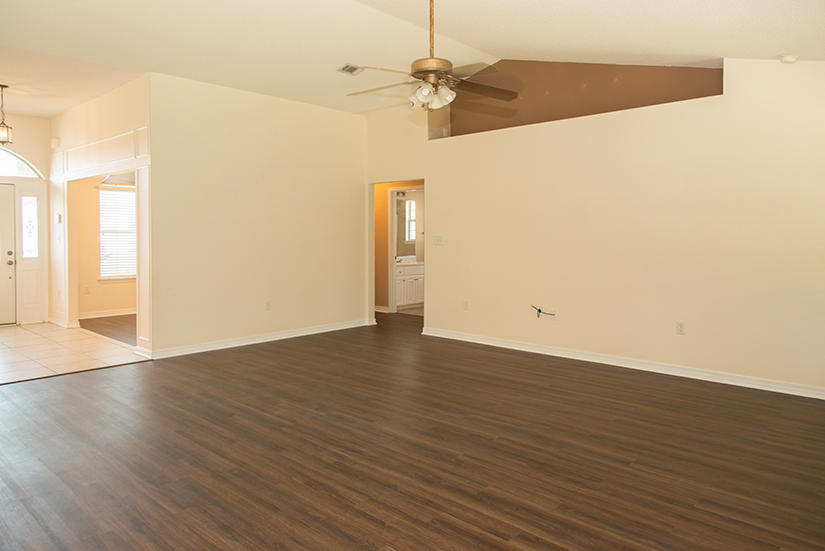 CREETWOOD PLACE - Residential Lease