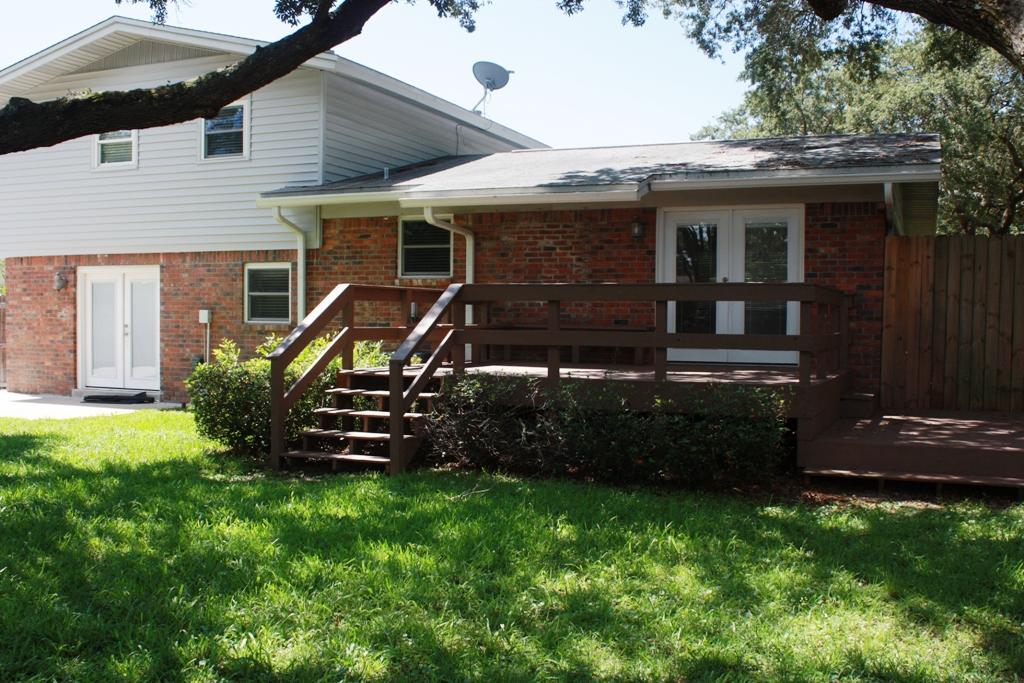 BAYOU WOODS 1ST ADDN - Residential