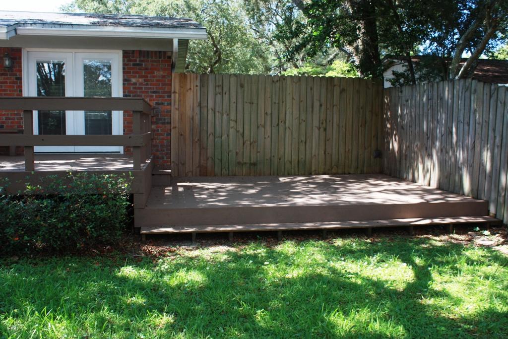 BAYOU WOODS 1ST ADDN - Residential