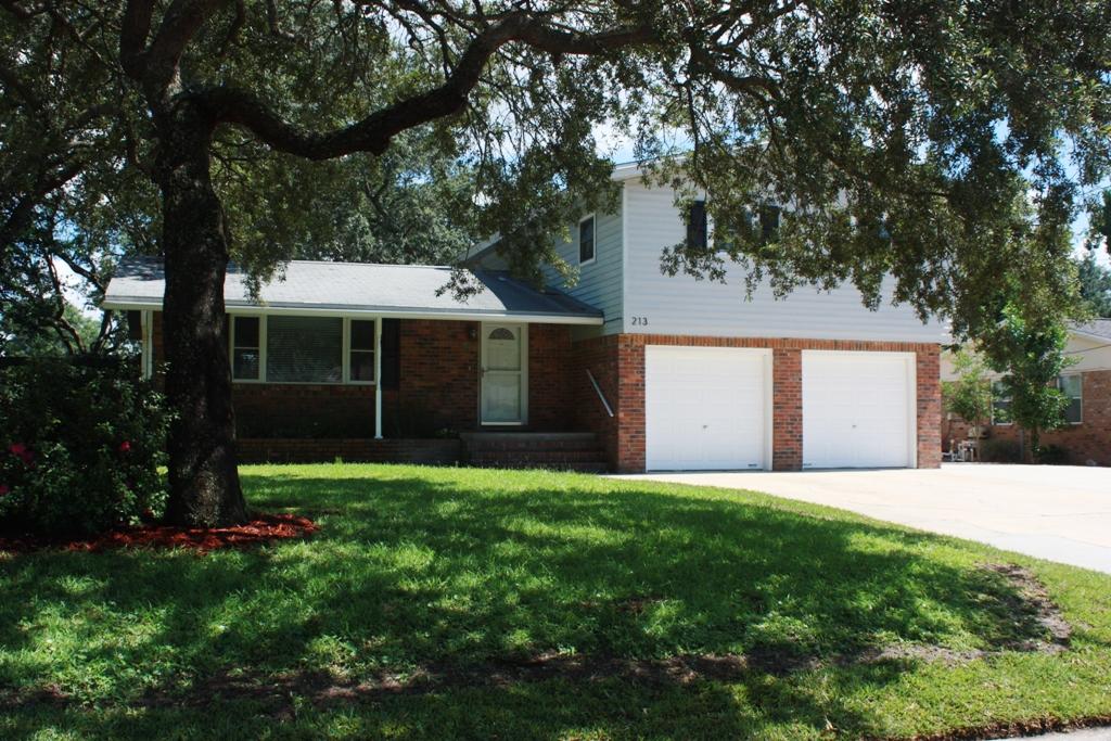 BAYOU WOODS 1ST ADDN - Residential