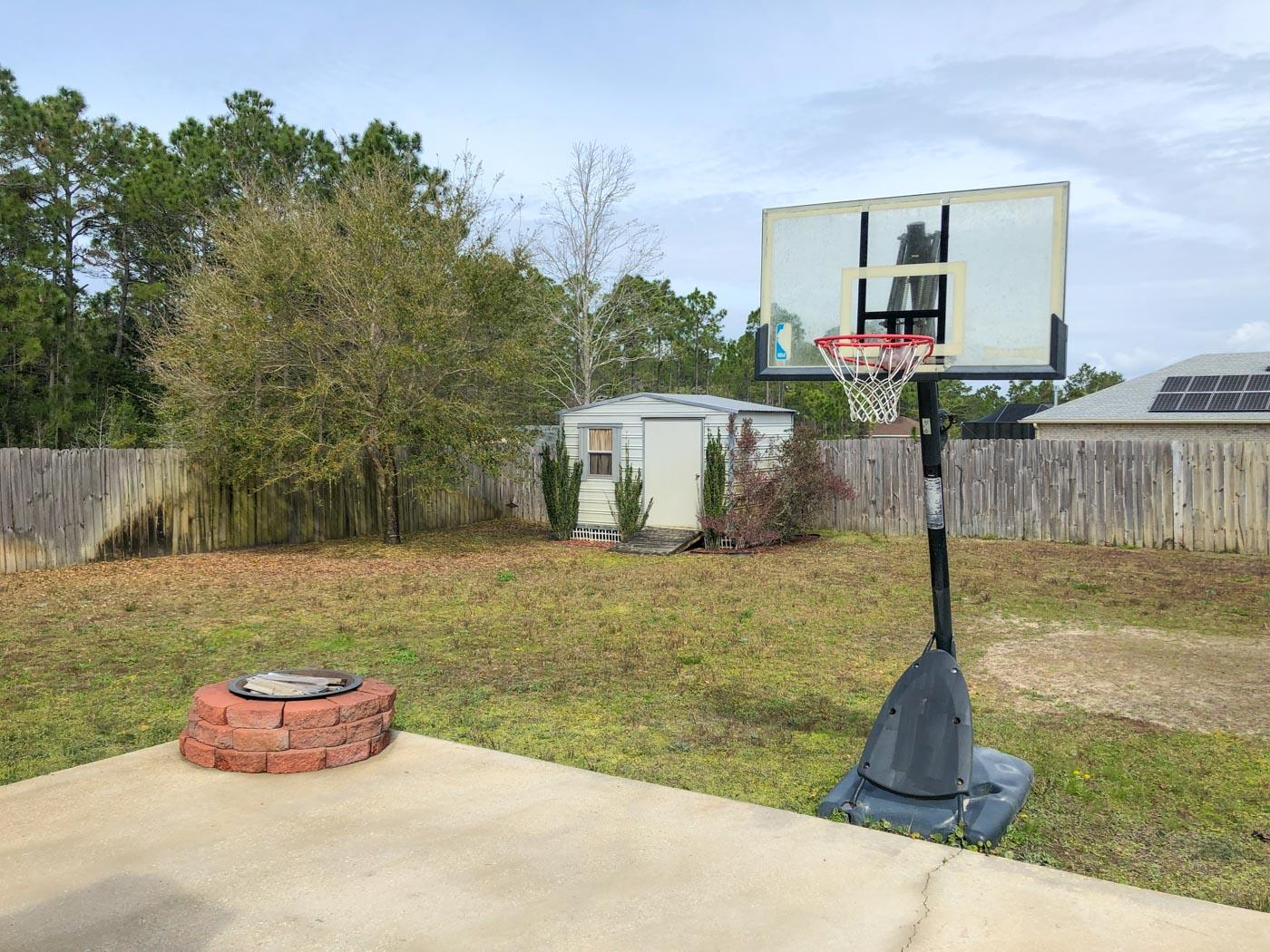 CREETWOOD VILLAGE BLK C LOT3 AS DES IN OR 3187 PG 471 - Residential