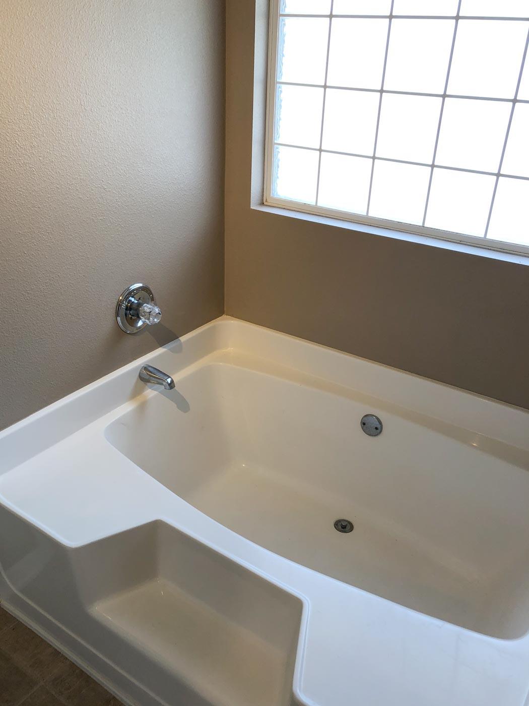 CREETWOOD VILLAGE BLK C LOT3 AS DES IN OR 3187 PG 471 - Residential