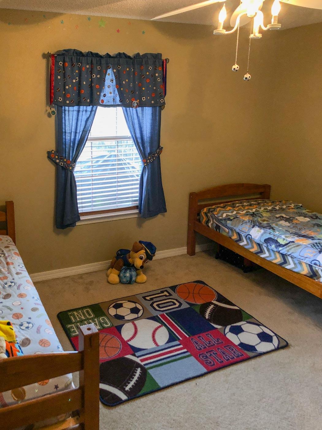 CREETWOOD VILLAGE BLK C LOT3 AS DES IN OR 3187 PG 471 - Residential