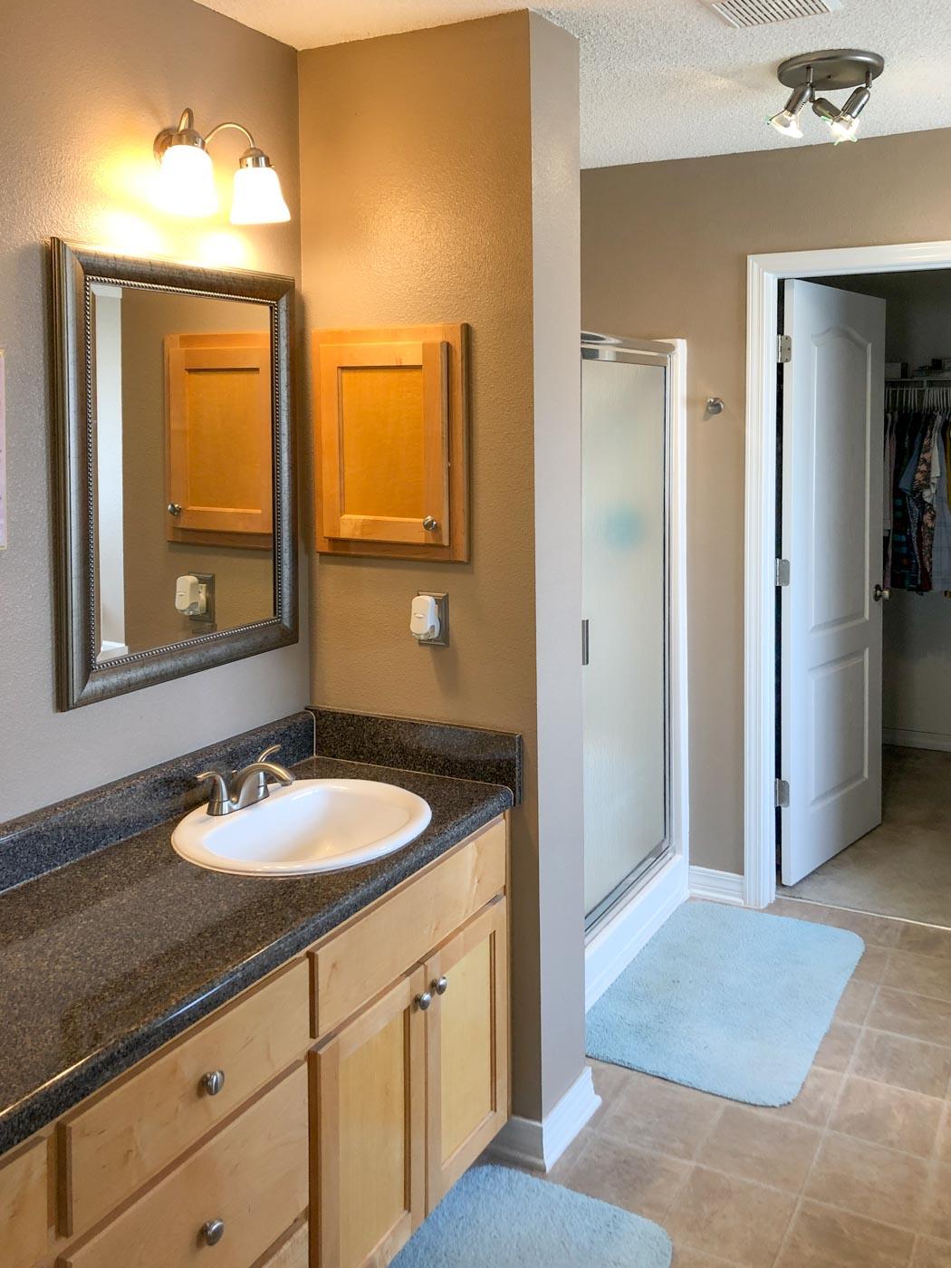 CREETWOOD VILLAGE BLK C LOT3 AS DES IN OR 3187 PG 471 - Residential