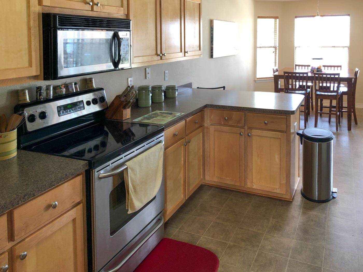 CREETWOOD VILLAGE BLK C LOT3 AS DES IN OR 3187 PG 471 - Residential