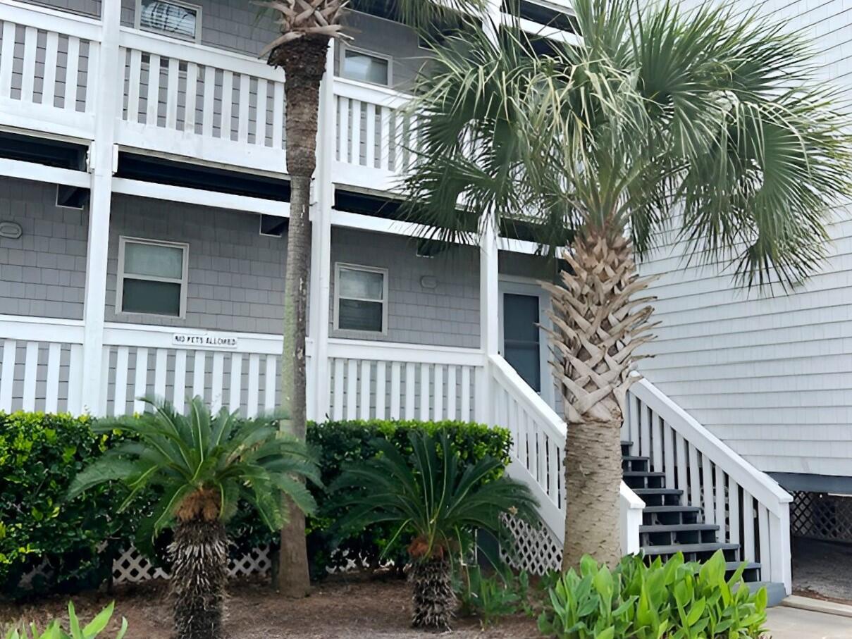 HERMITAGE CONDOMINIUM - Residential