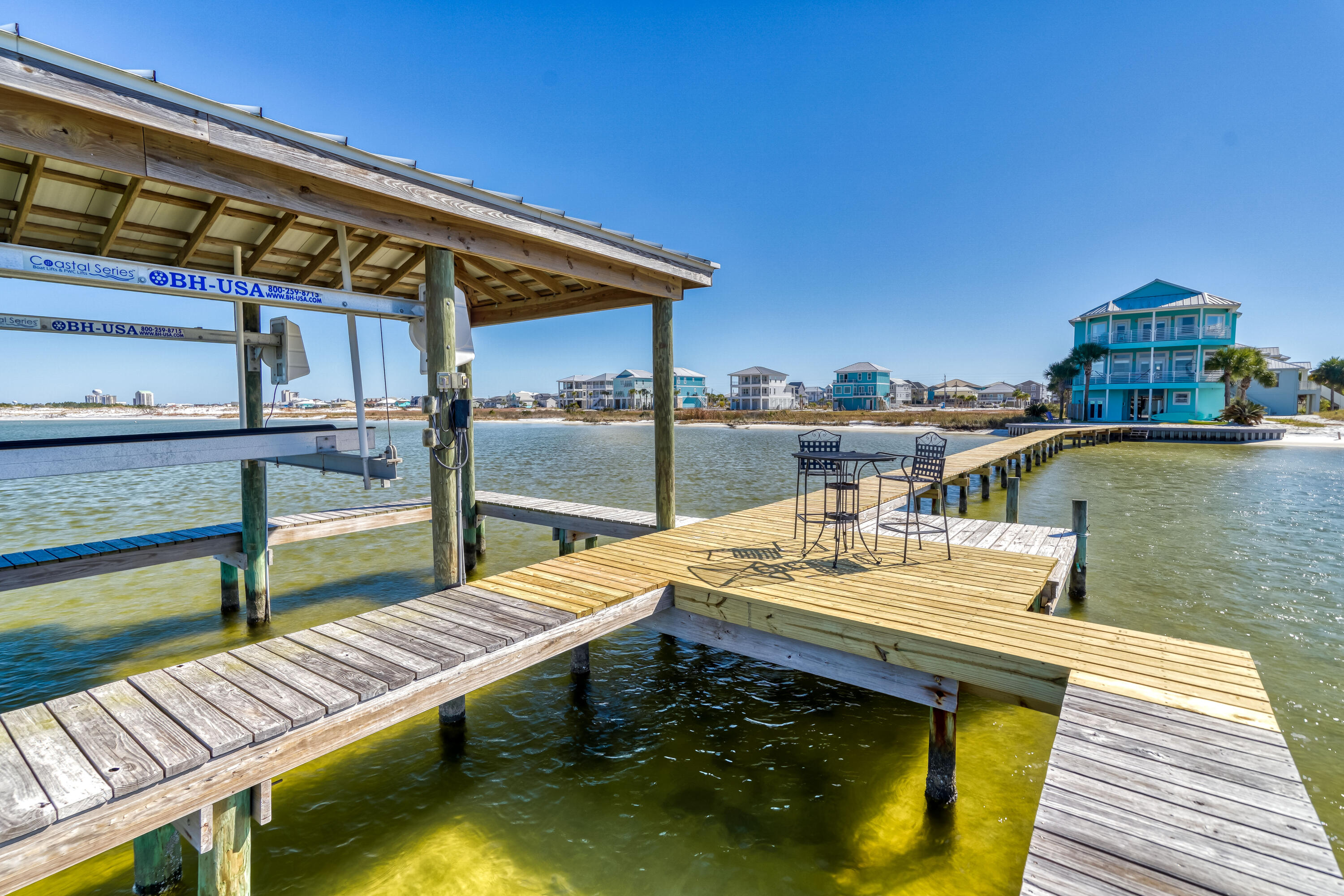 CARIBBEAN ISLES - Residential