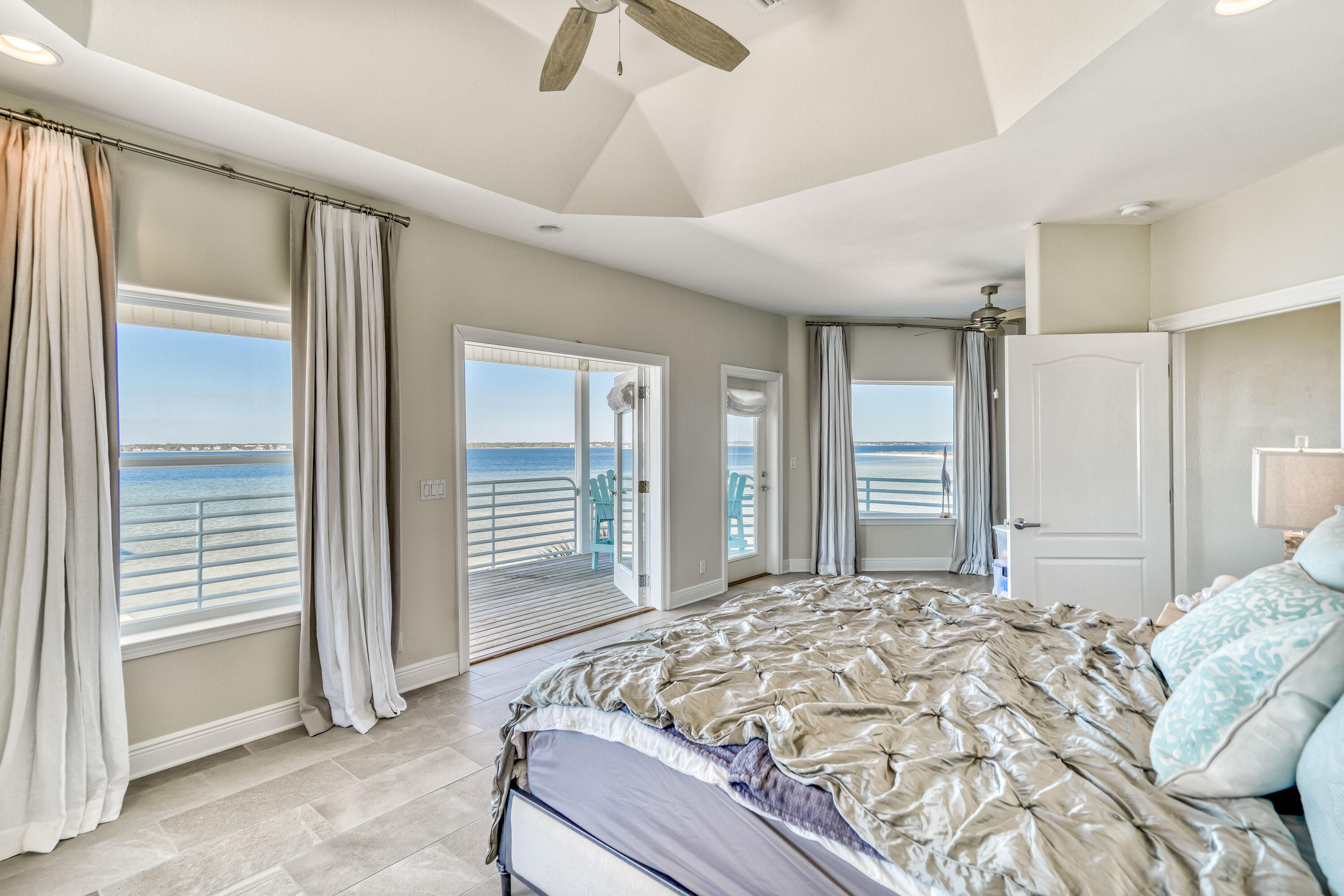 CARIBBEAN ISLES - Residential