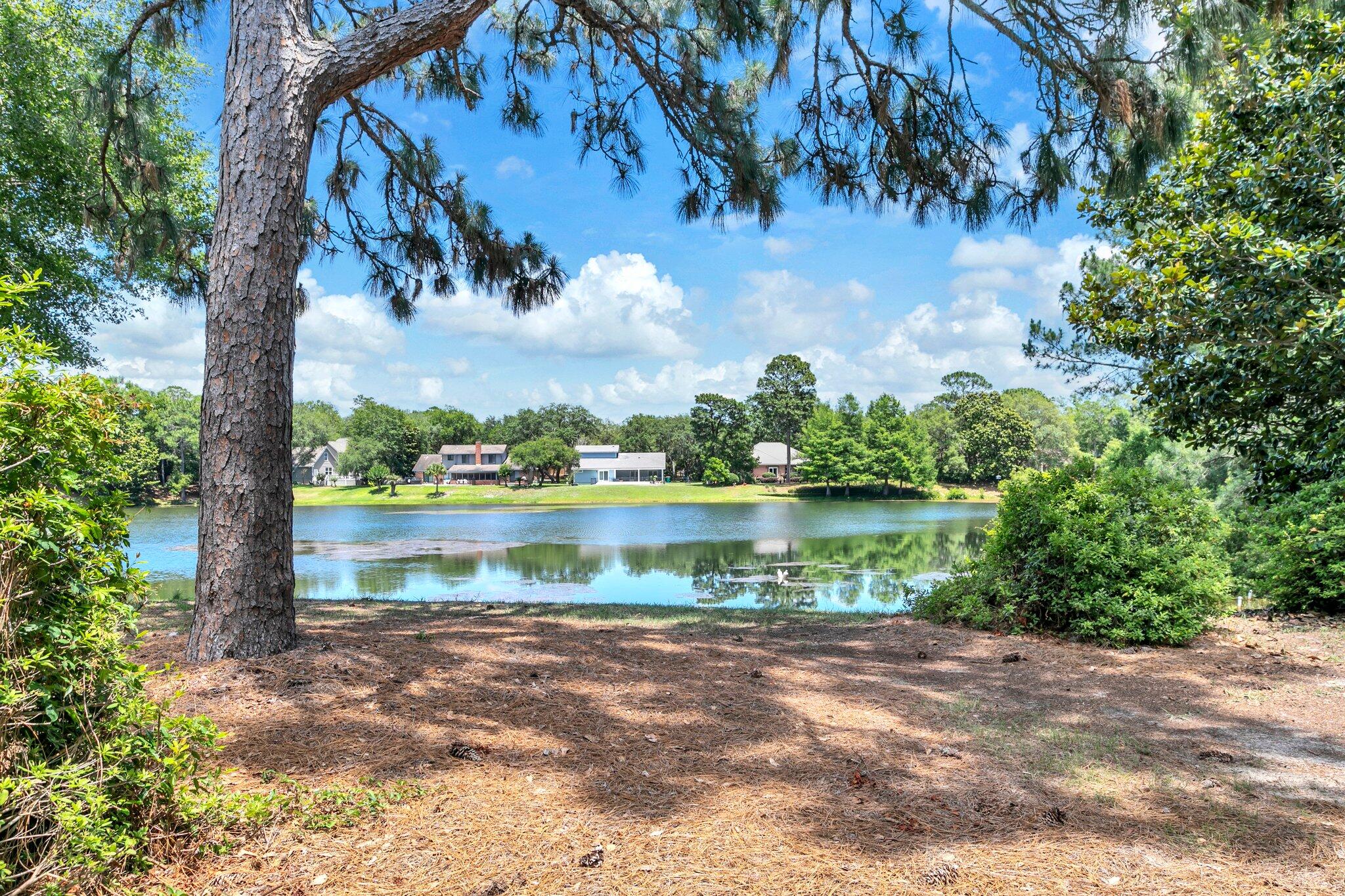 LAKESIDE CONDO AT BLUEWATER BAY - Residential