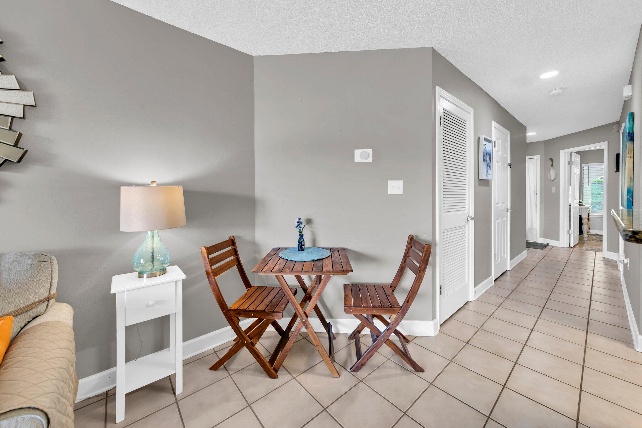 LAKESIDE CONDO AT BLUEWATER BAY - Residential