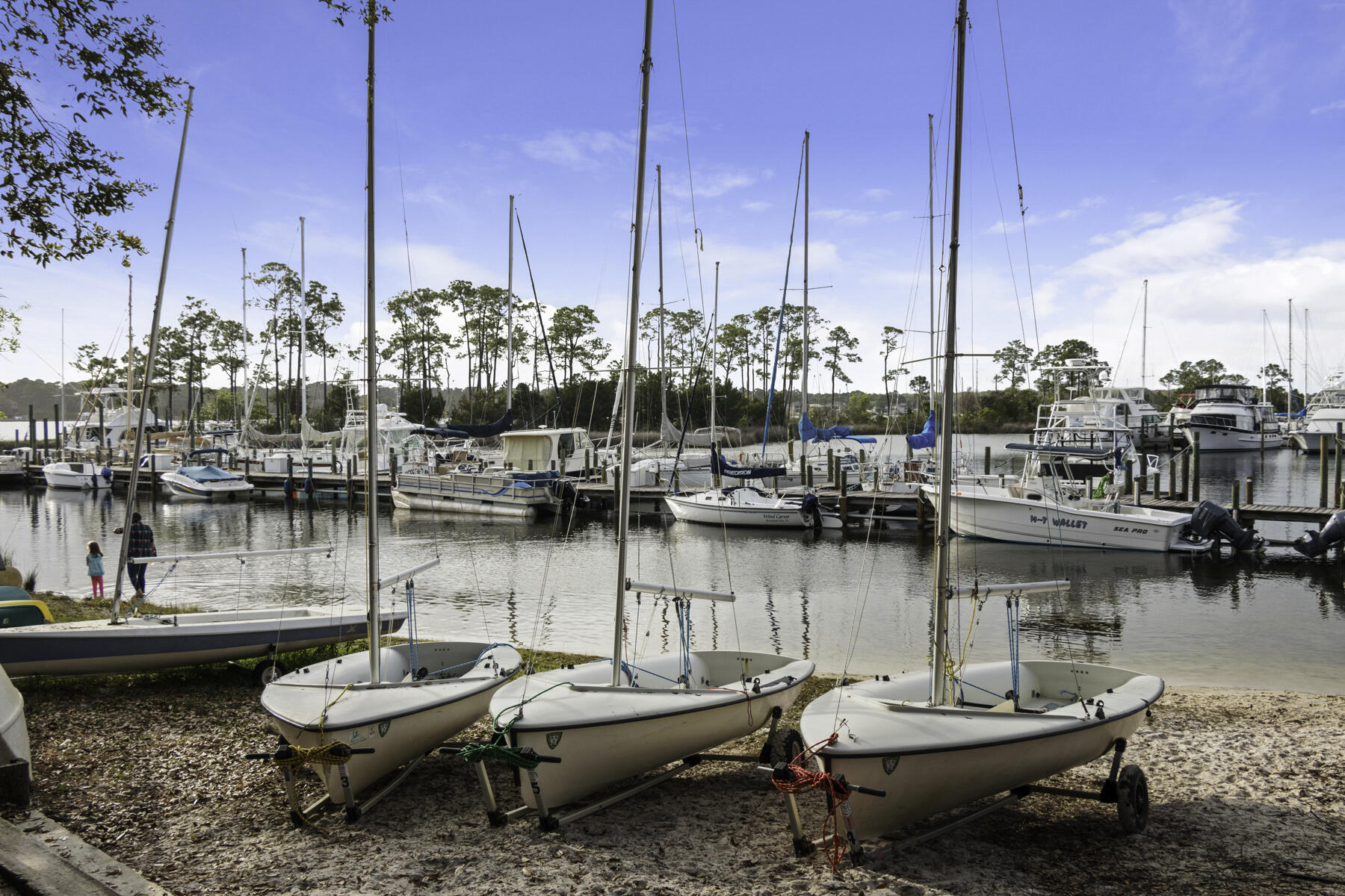 LAKESIDE CONDO AT BLUEWATER BAY - Residential