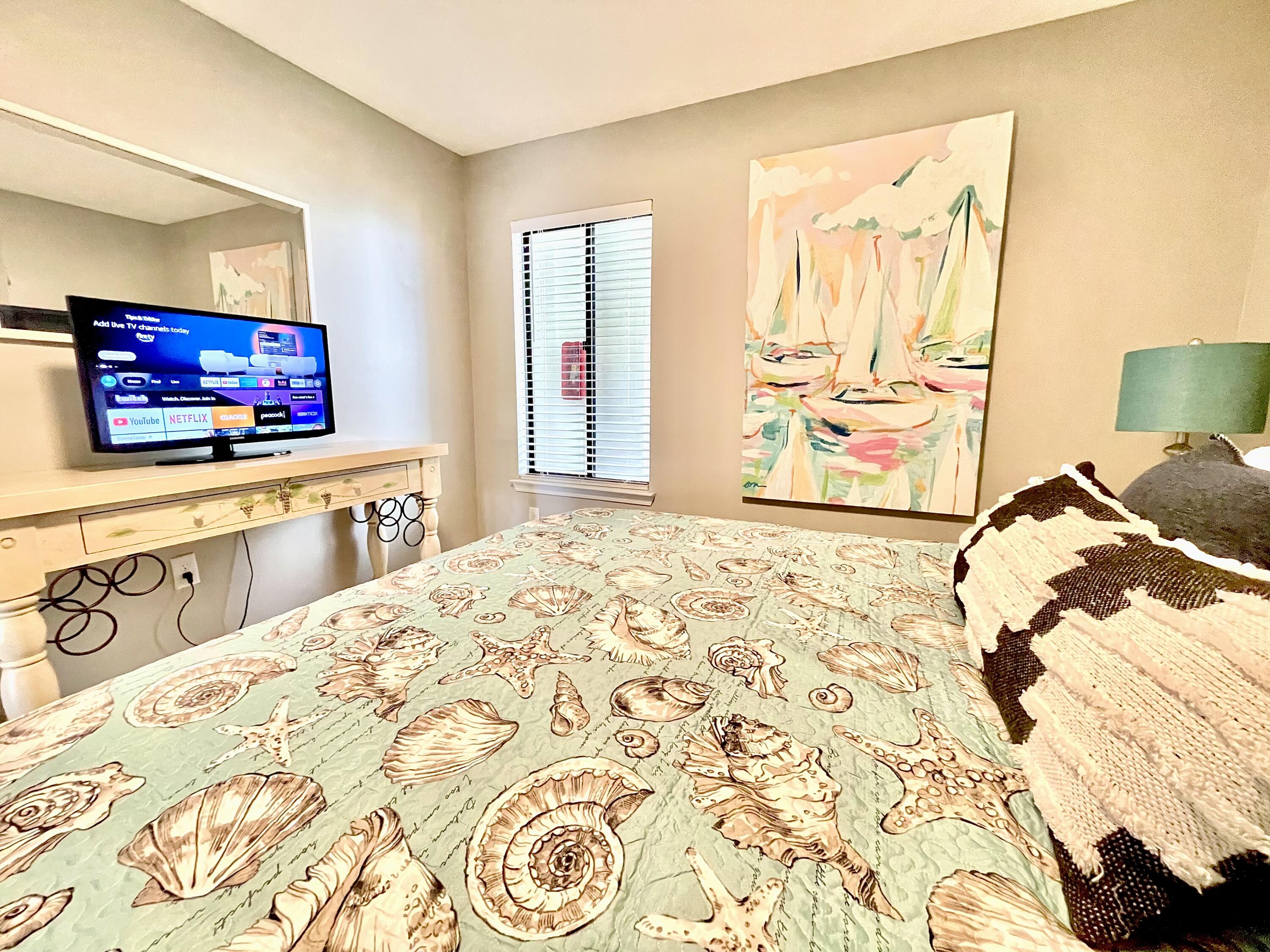 LAKESIDE CONDO AT BLUEWATER BAY - Residential