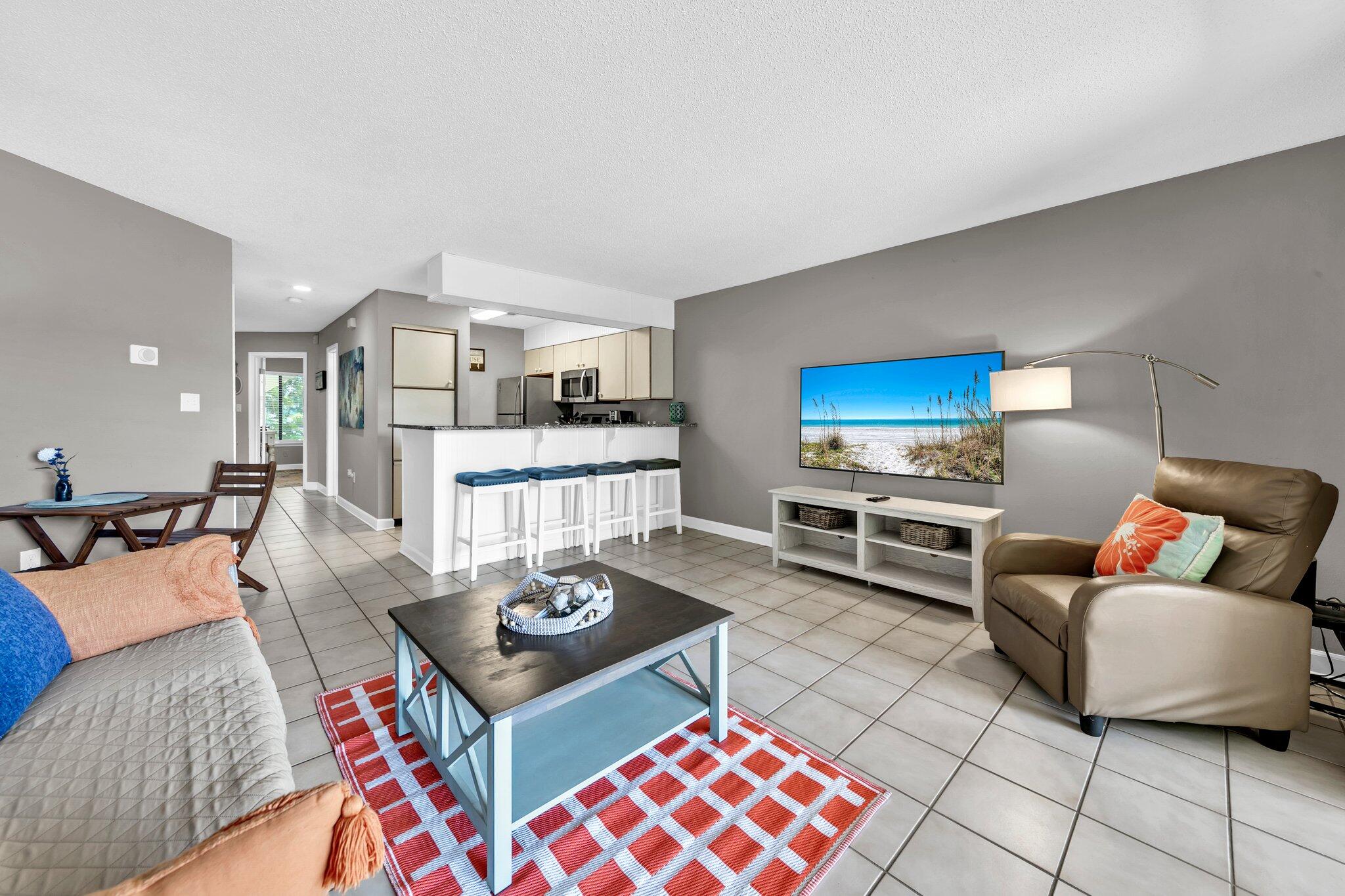 LAKESIDE CONDO AT BLUEWATER BAY - Residential