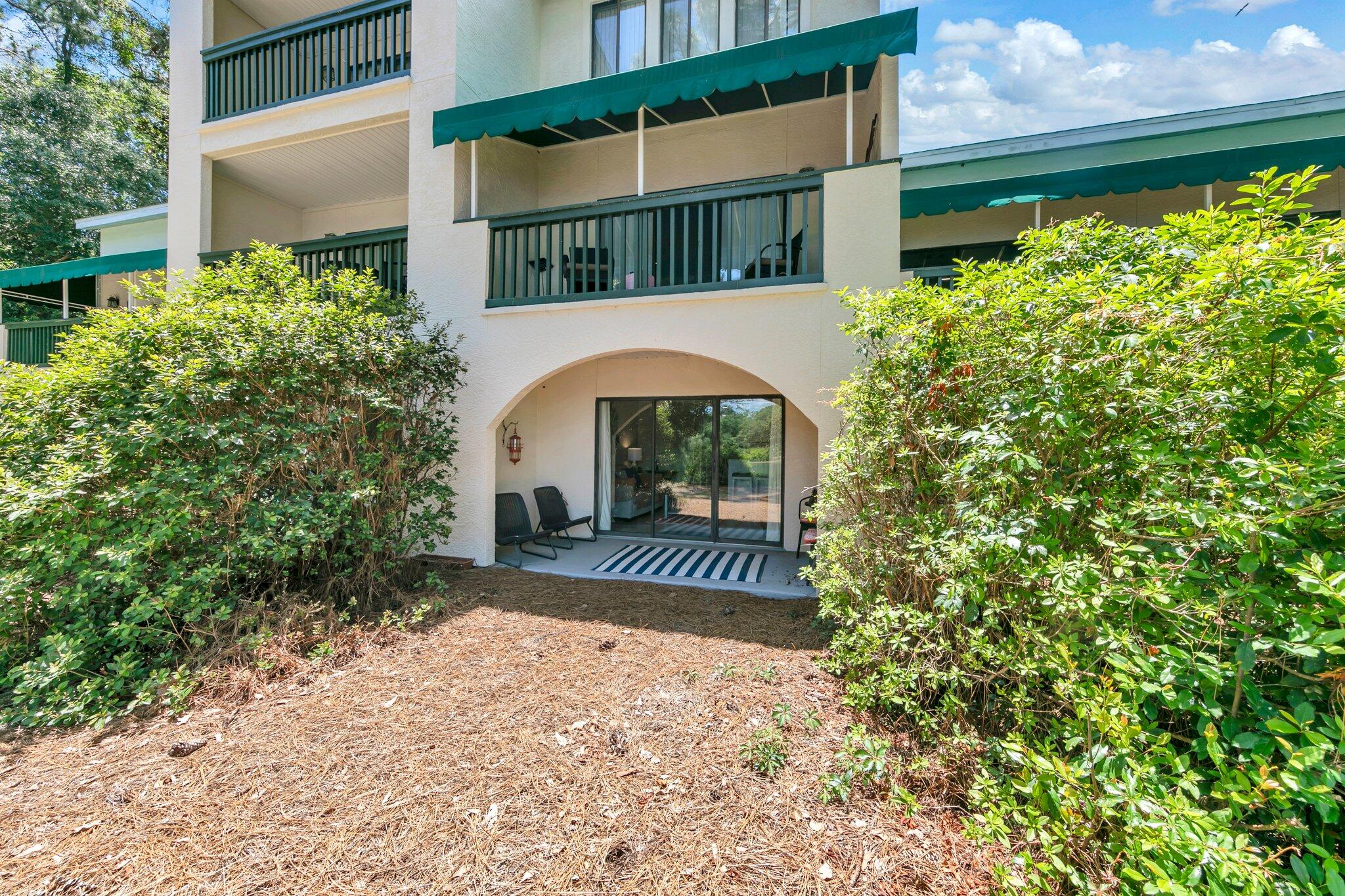 LAKESIDE CONDO AT BLUEWATER BAY - Residential