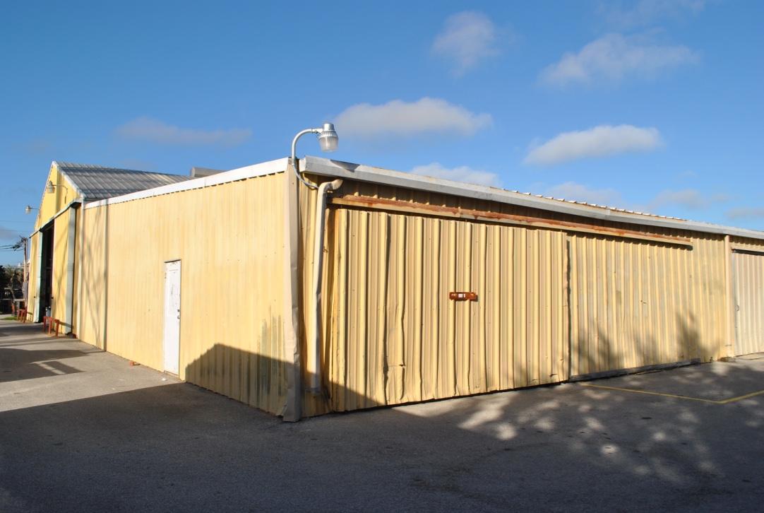 Very clean and affordable warehouse space with one bathroom in industrial park of Fort Walton Beach. One regular door and one oversized door (7x14). Water, sewer, and garbage are included in the rent.