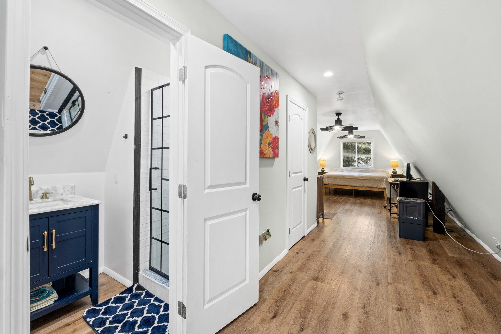 EMERALD SHORES - Residential