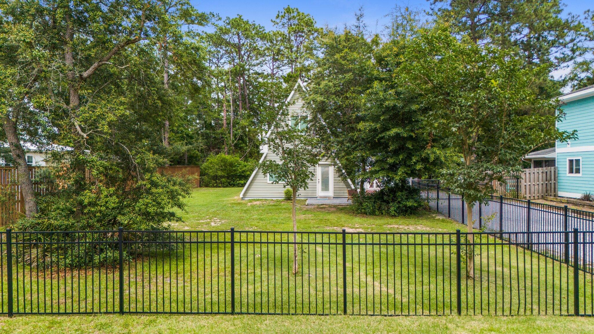 EMERALD SHORES - Residential