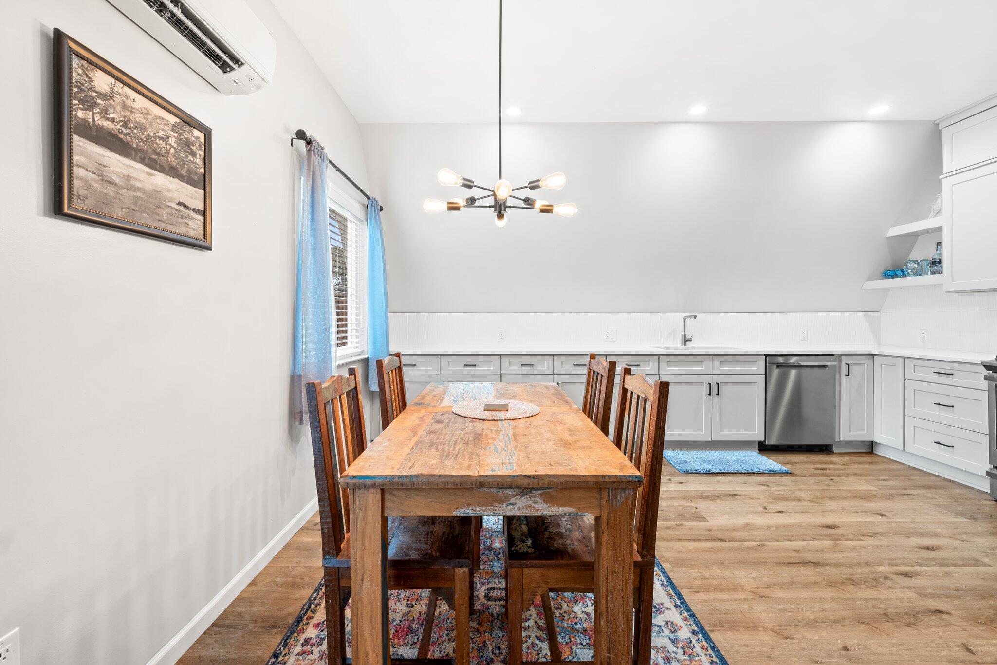 EMERALD SHORES - Residential