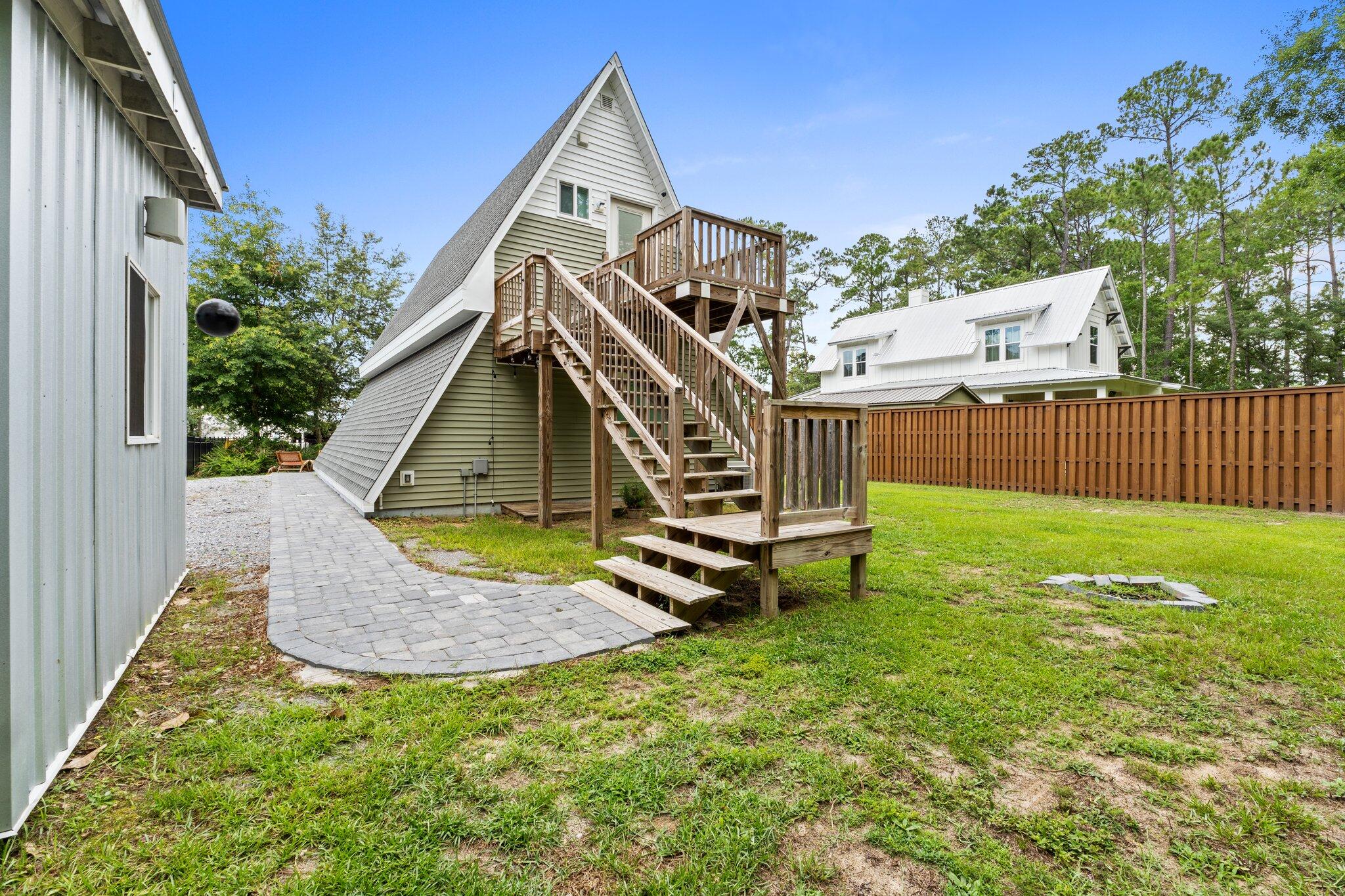 EMERALD SHORES - Residential