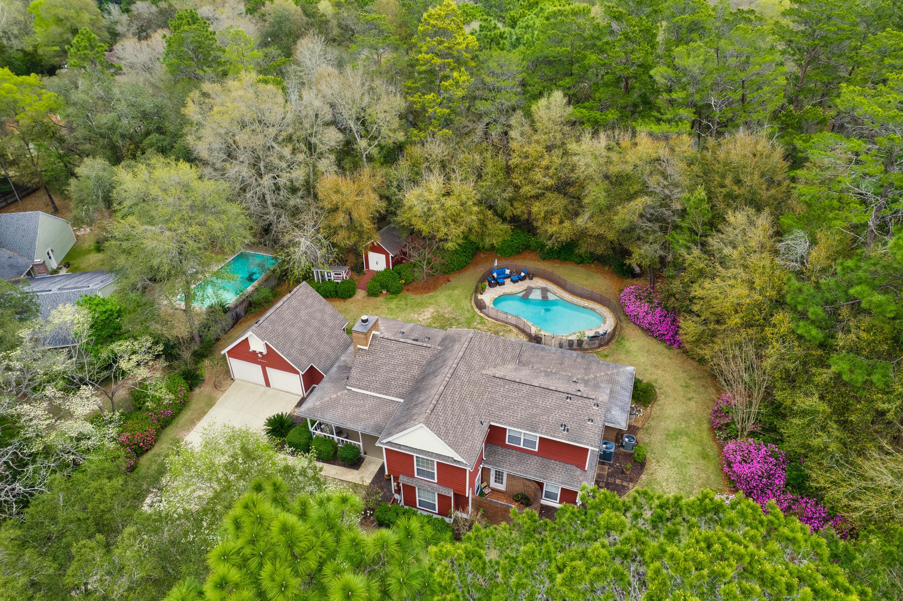 LE CHATEAU - Residential