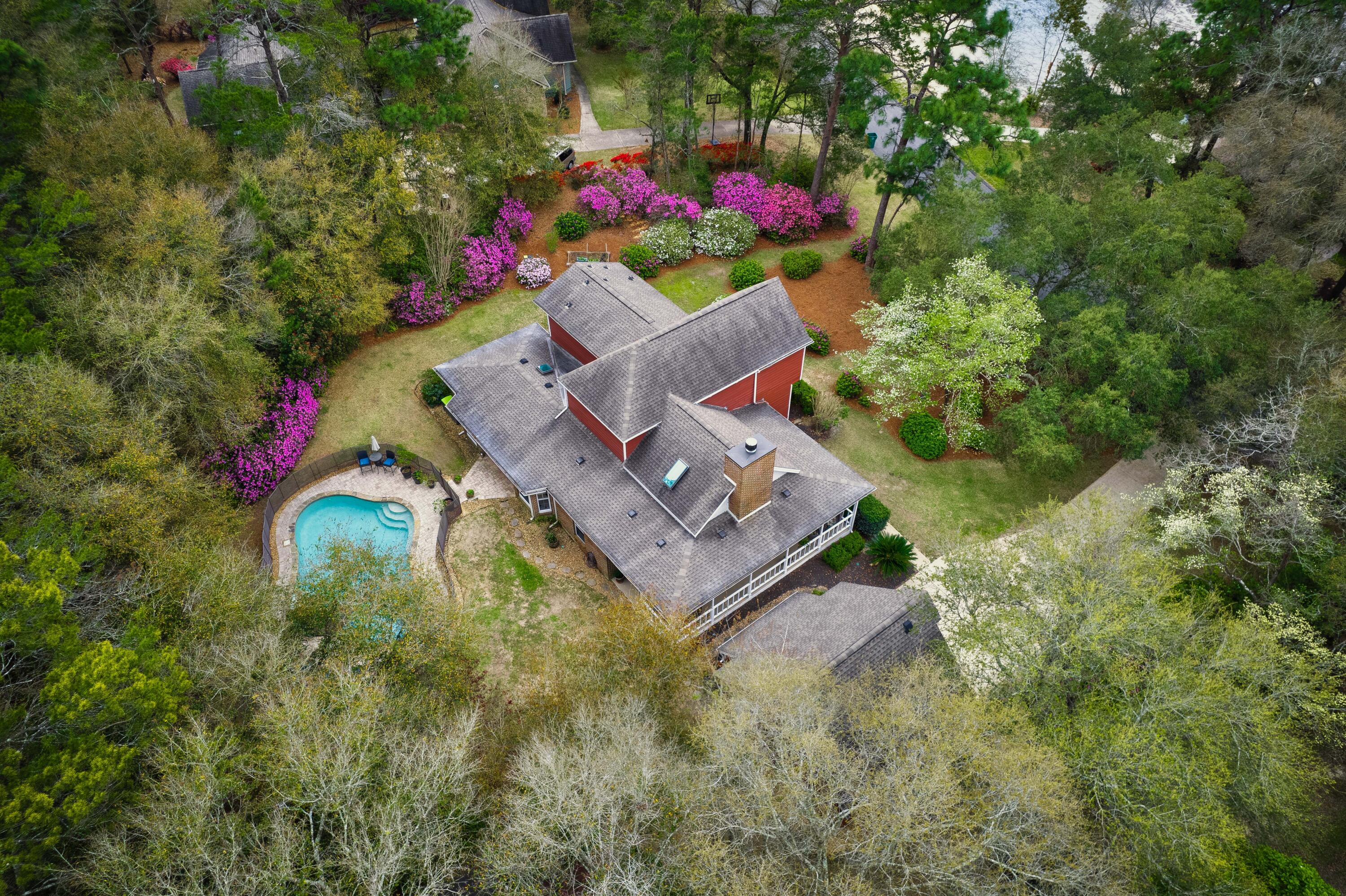 LE CHATEAU - Residential