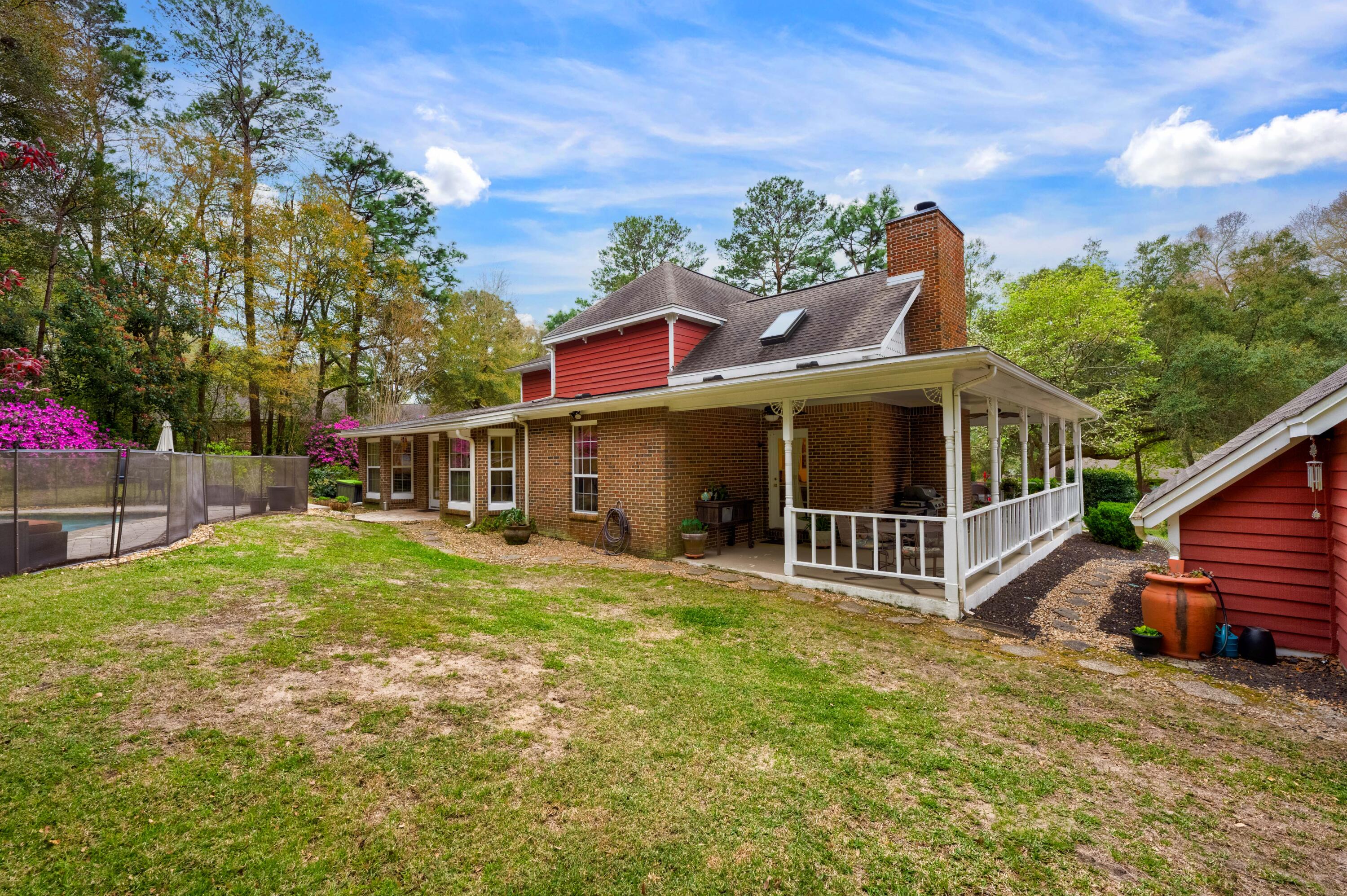 LE CHATEAU - Residential