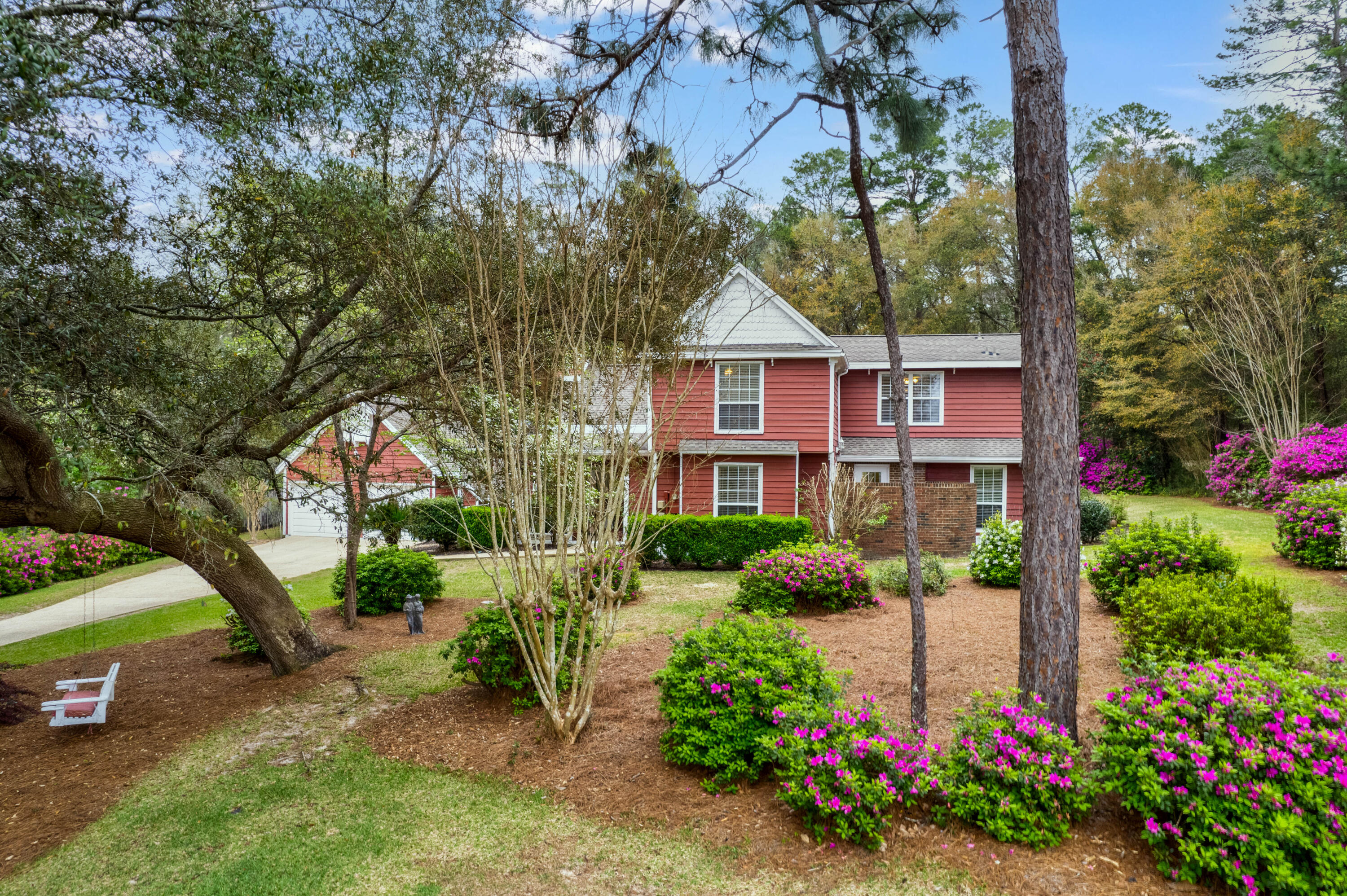 LE CHATEAU - Residential