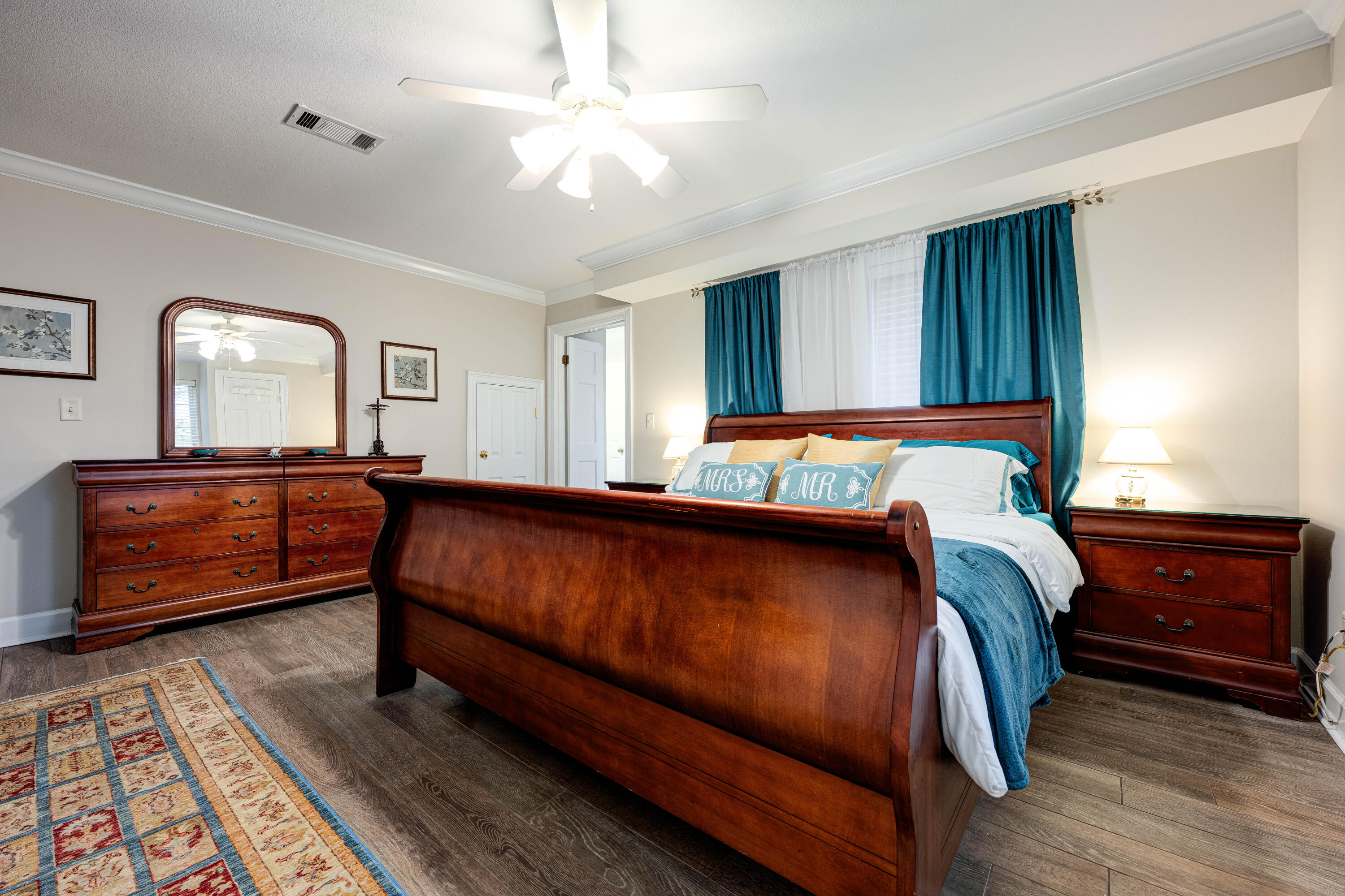 LE CHATEAU - Residential