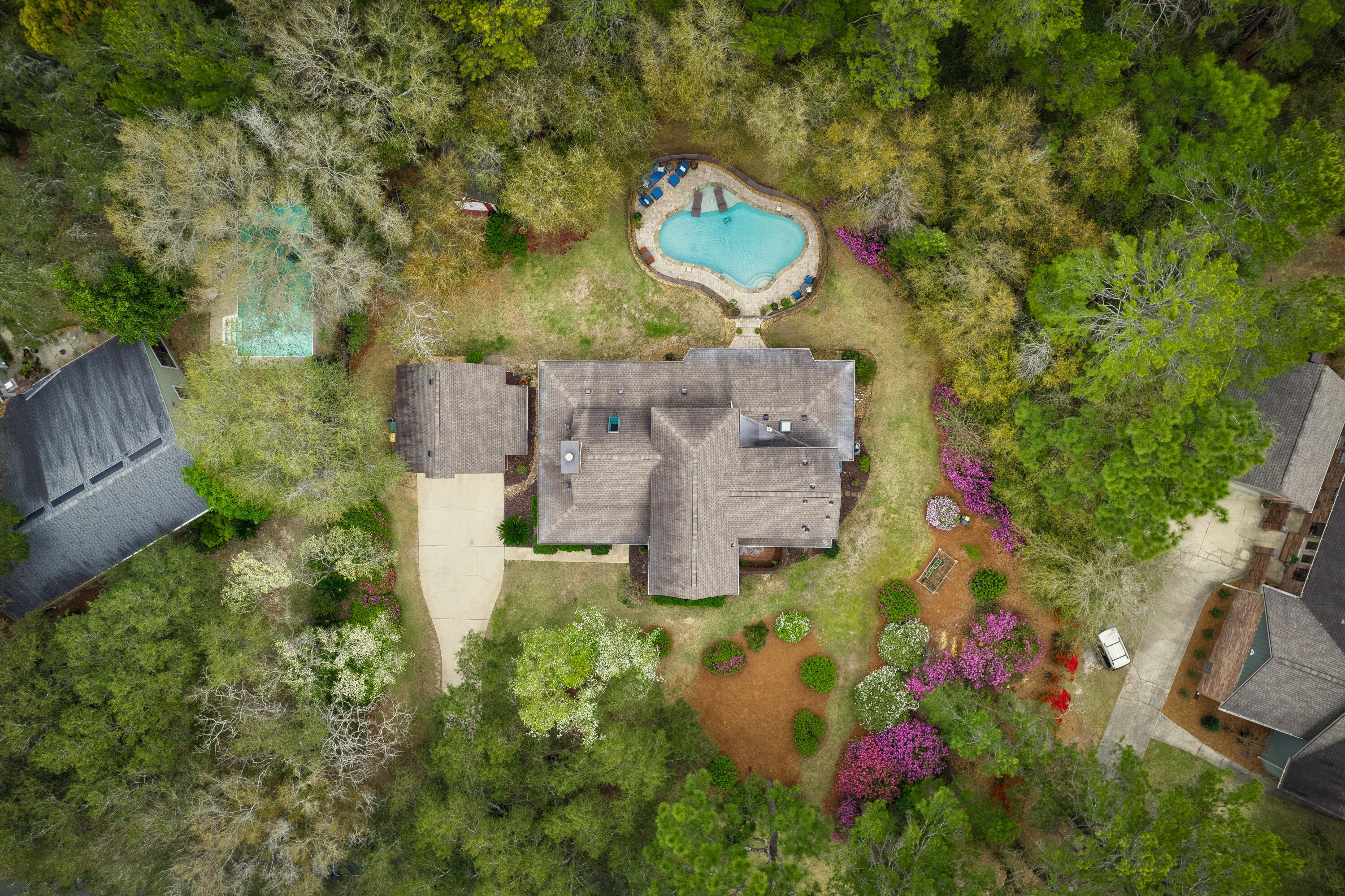 LE CHATEAU - Residential