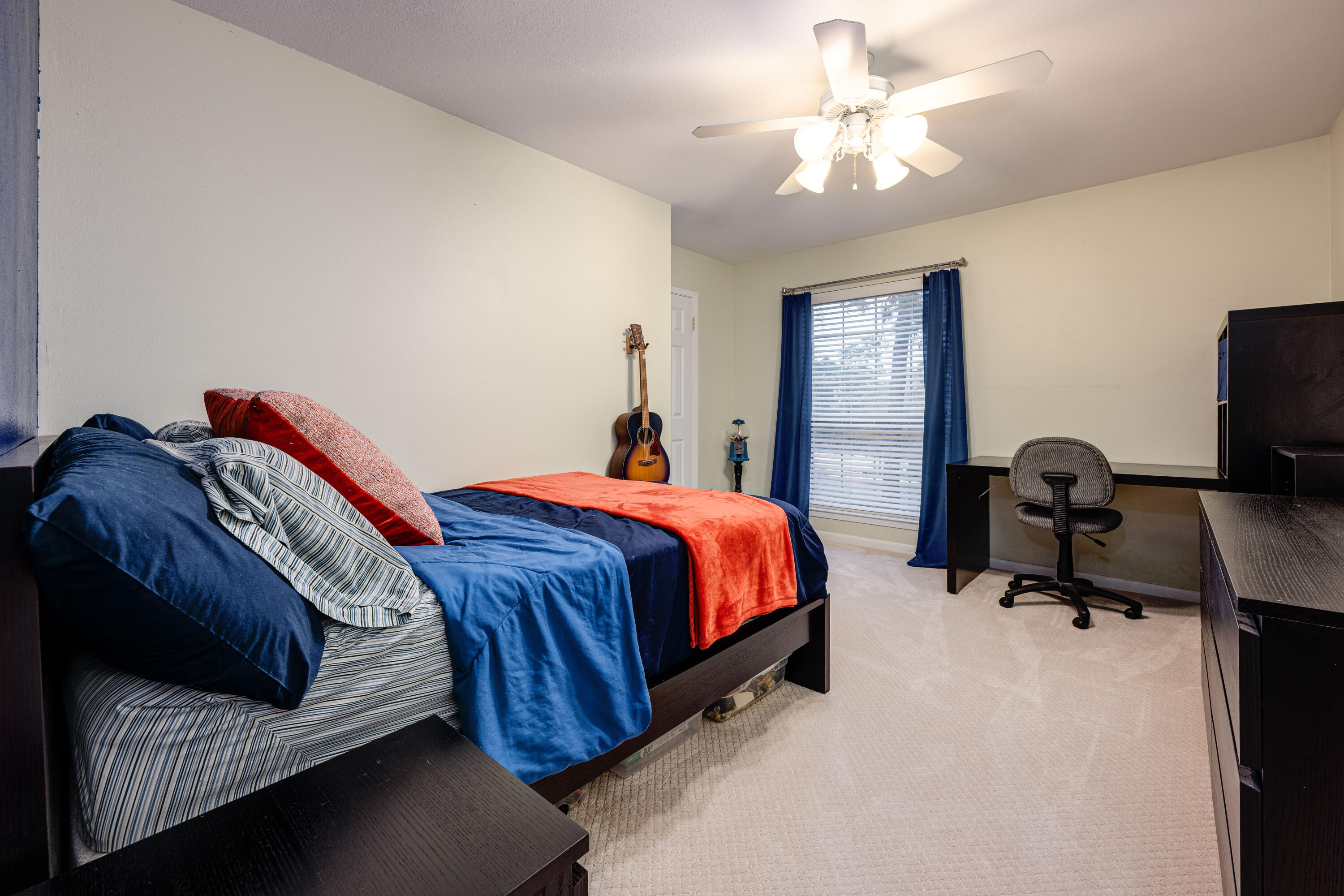 LE CHATEAU - Residential