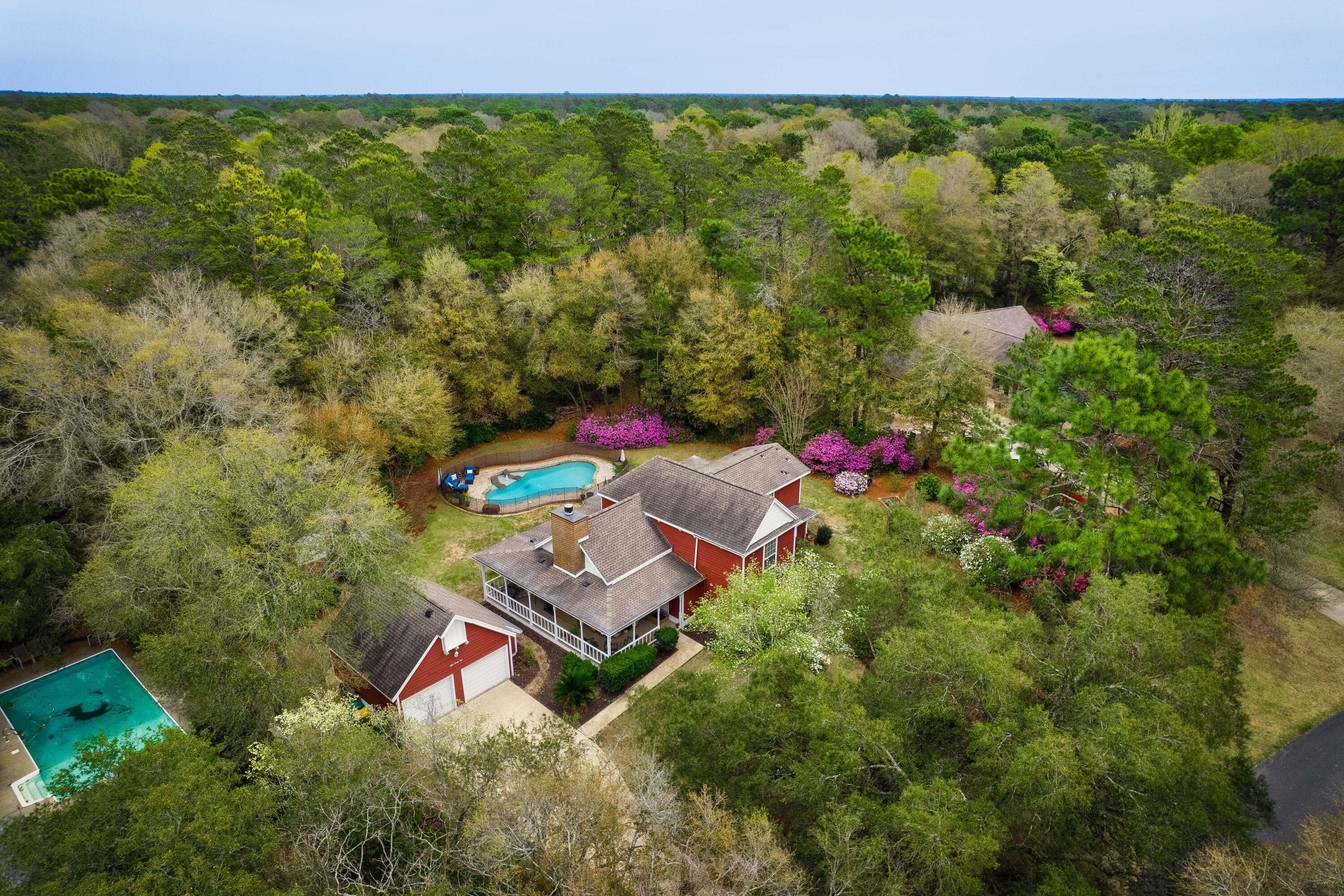 LE CHATEAU - Residential