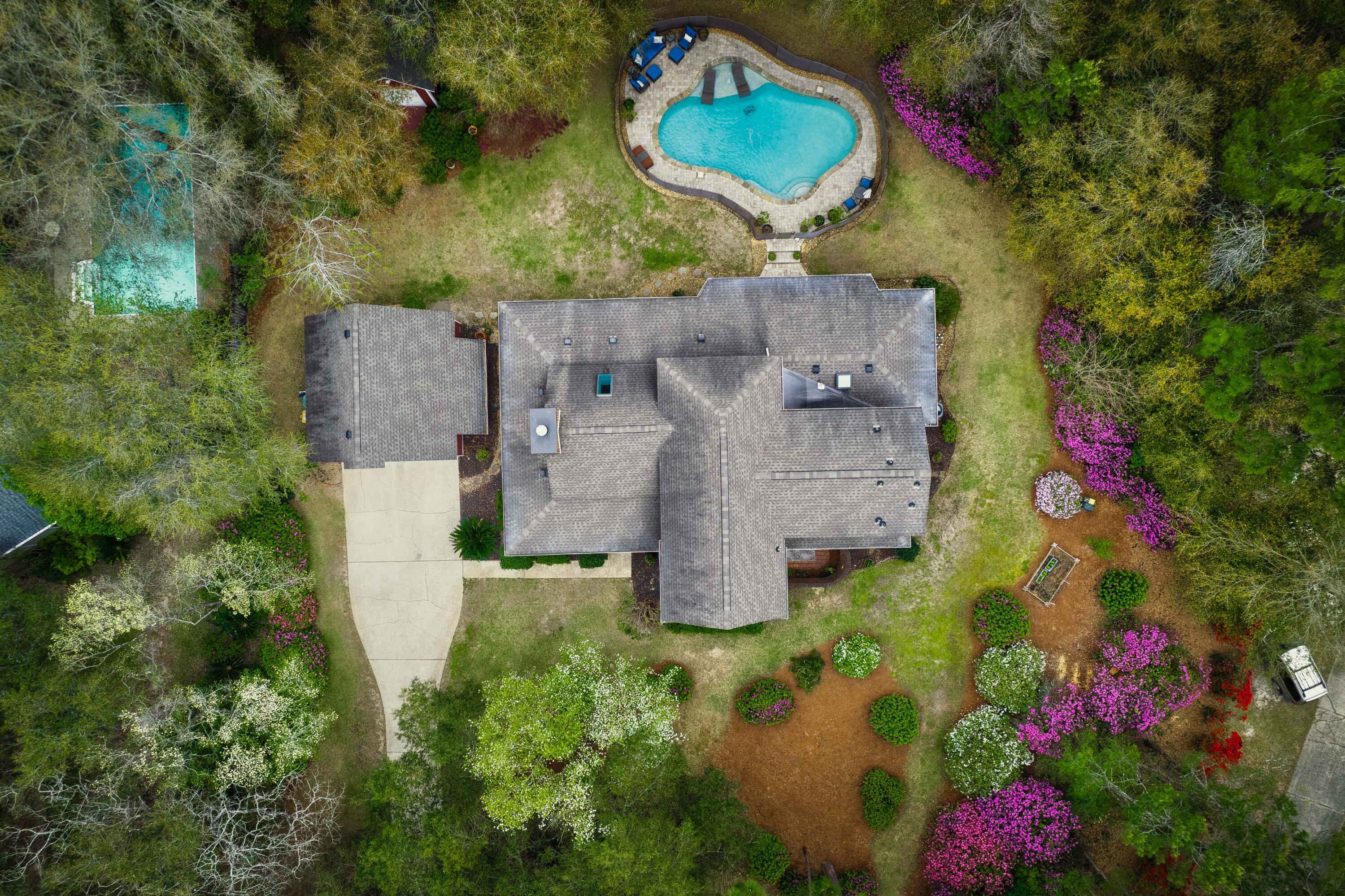 LE CHATEAU - Residential