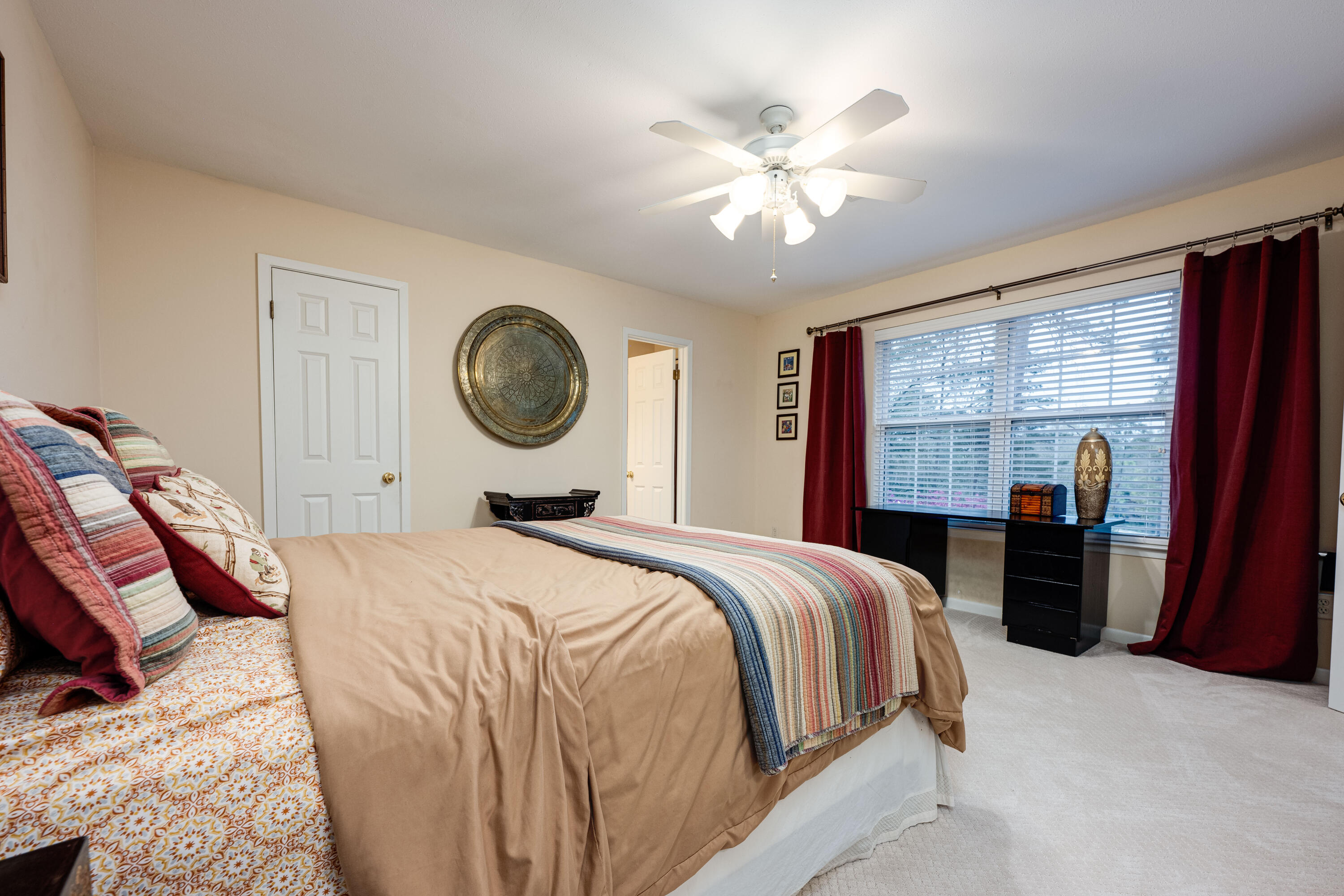 LE CHATEAU - Residential