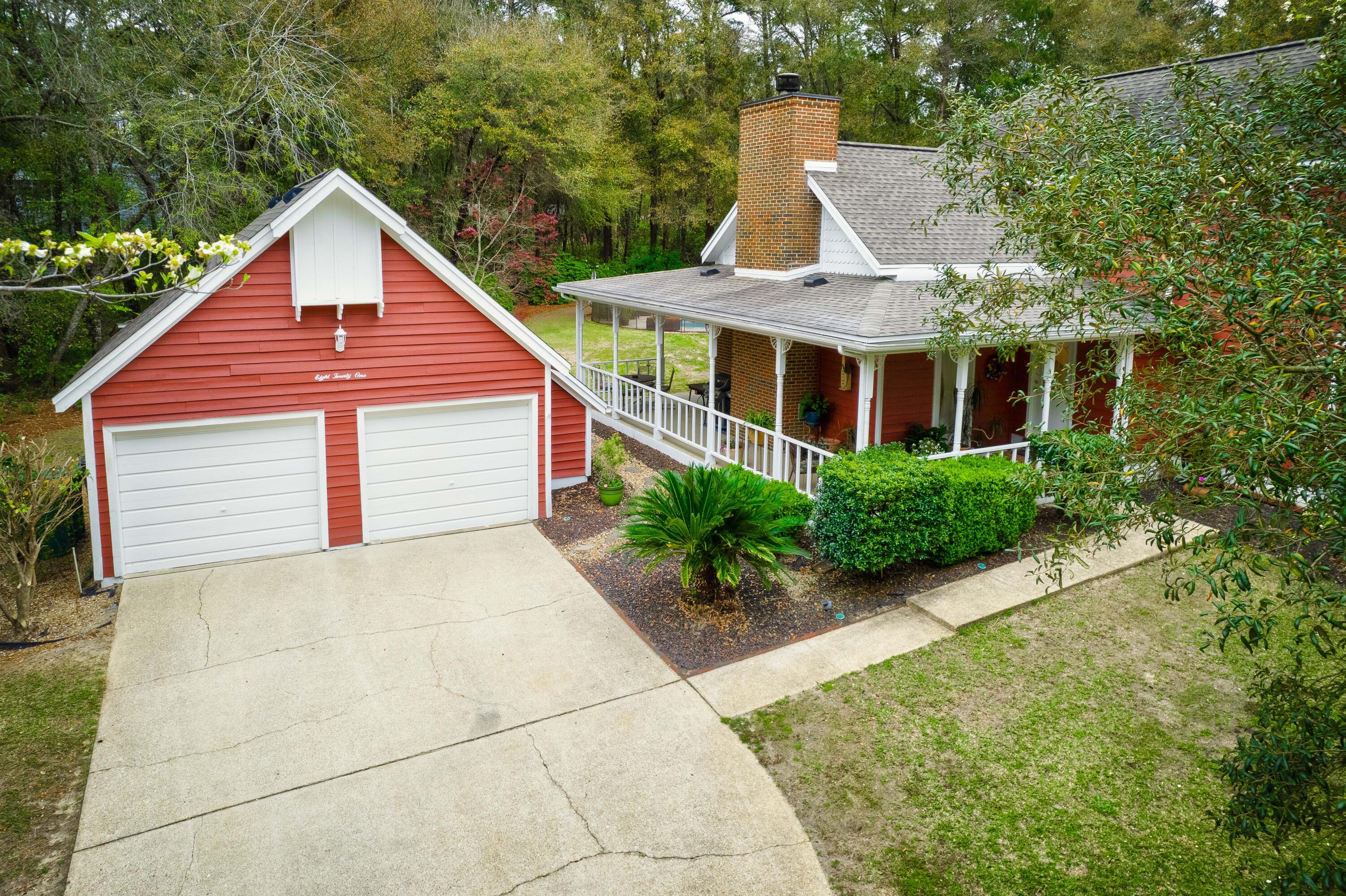 LE CHATEAU - Residential