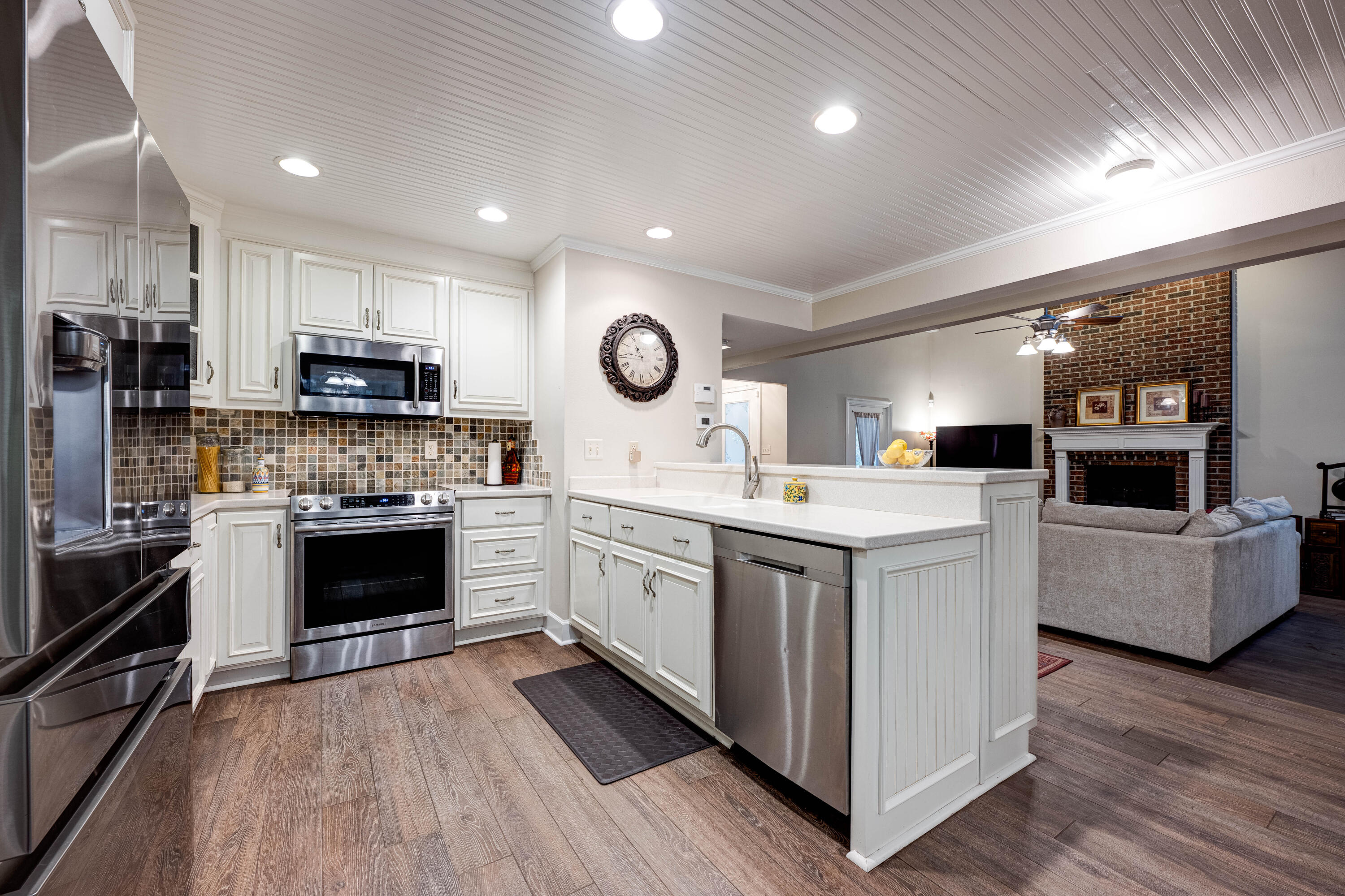 LE CHATEAU - Residential