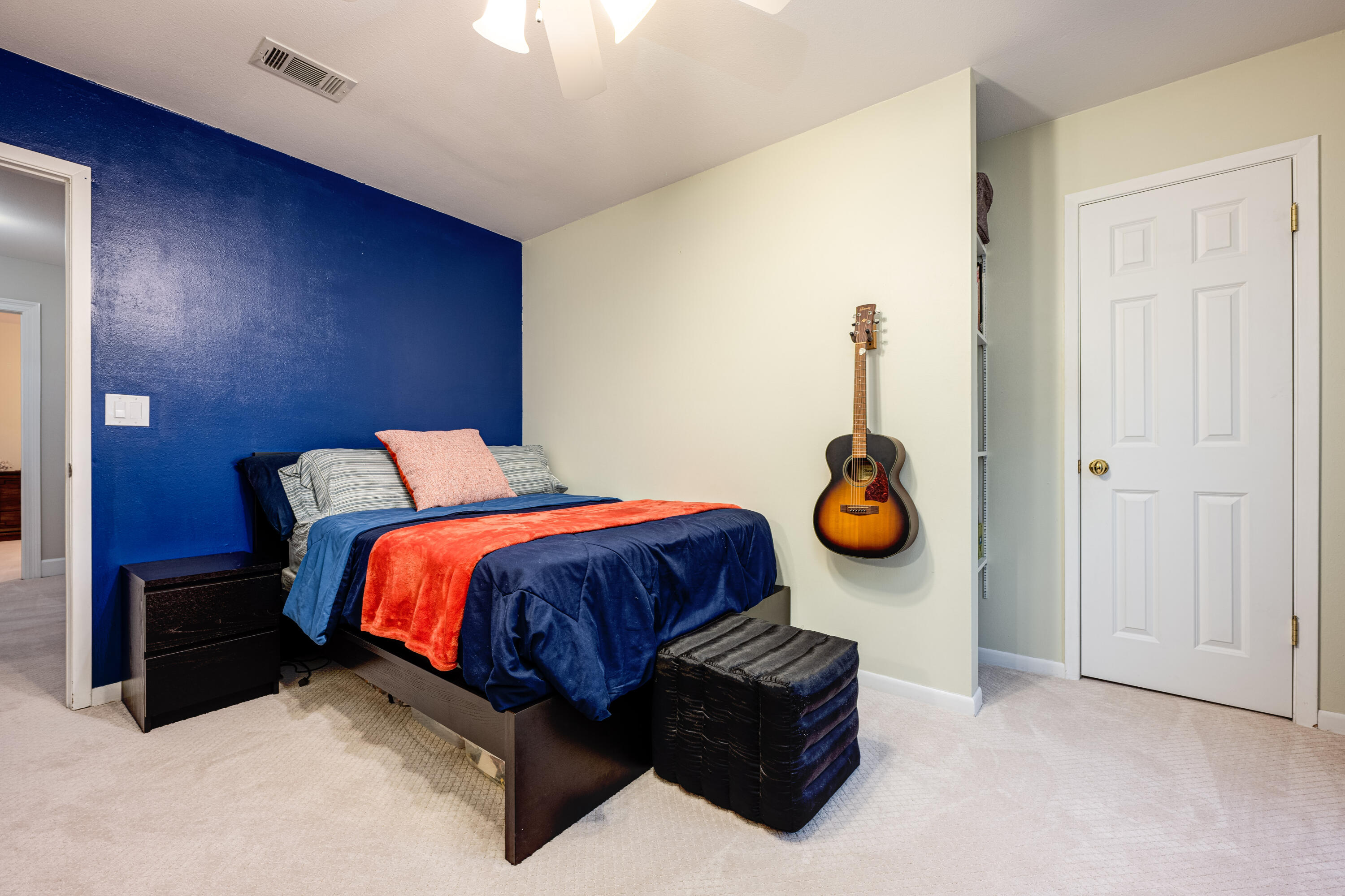 LE CHATEAU - Residential